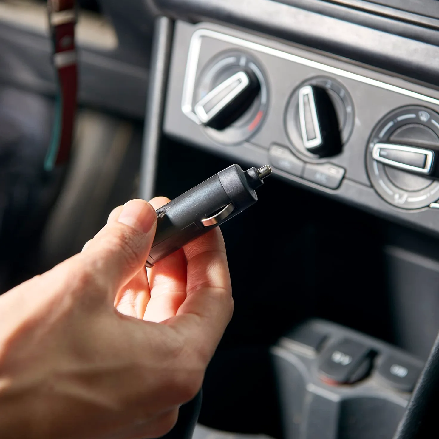 CASALS - Mini compresor de aire portátil de 12V y 260 psi | Bomba de aire portátil eléctrica de 40cm con manómetro | Hinchador eléctrico con cable de mechero de 3m | Accesorios para coche