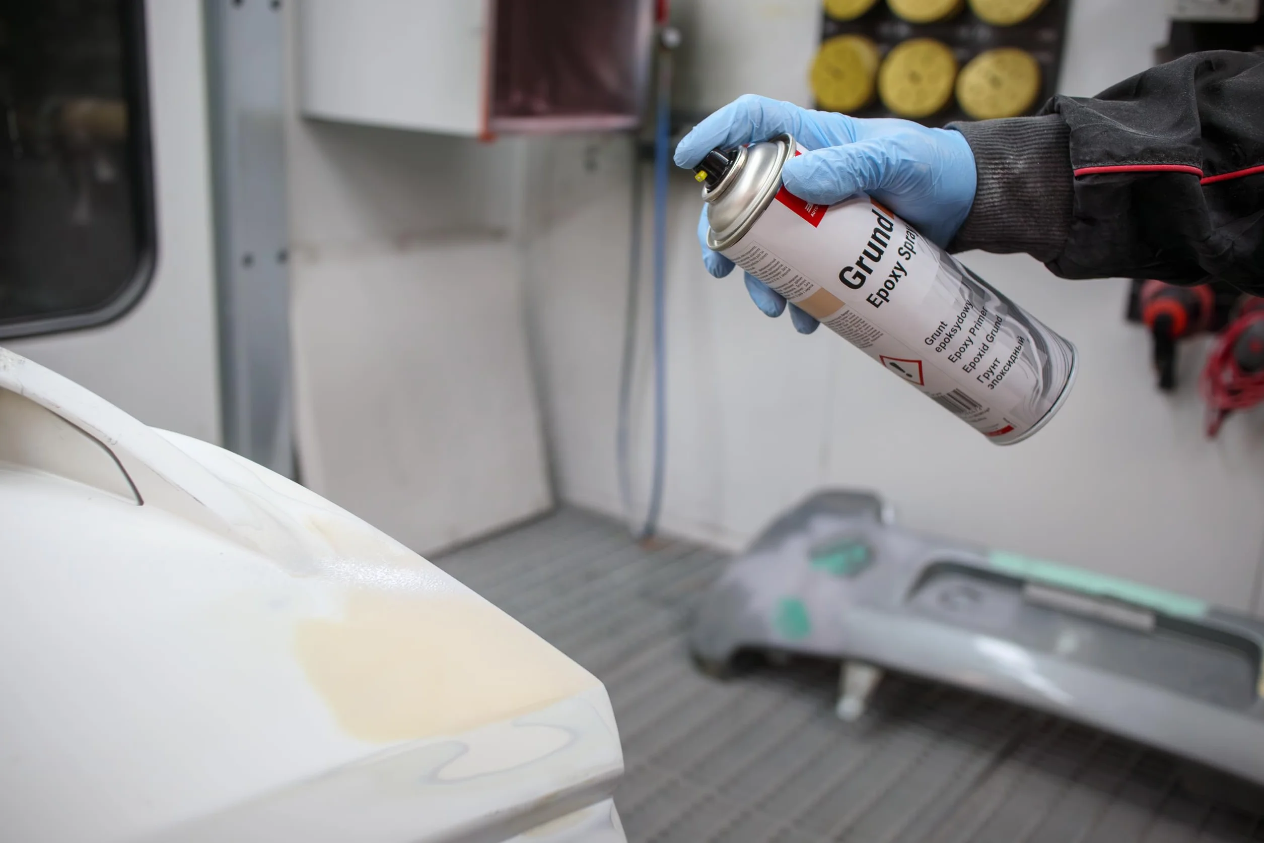 APP Epoxy Grund - Imprimación Spray Epoxi | Imprimación antióxido para metal : Protección contra la Corrosión | Pintura Antioxido Metal | Gris claro | 500 ml