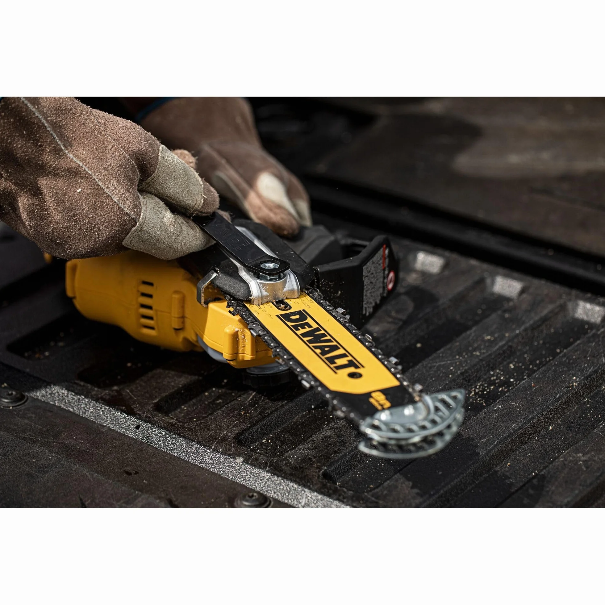 DEWALT XR DCMPS520N-XJ Sierra de podar sin escobillas 18V