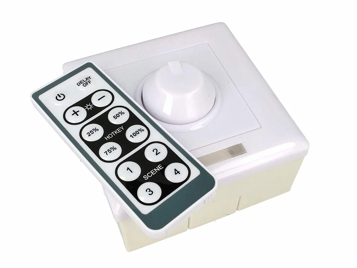 LEDLUX CL1803 LED Dimmer 0-10 V 220 V con rueda y mando a distancia infrarrojos Caja 86 x 86 incluida