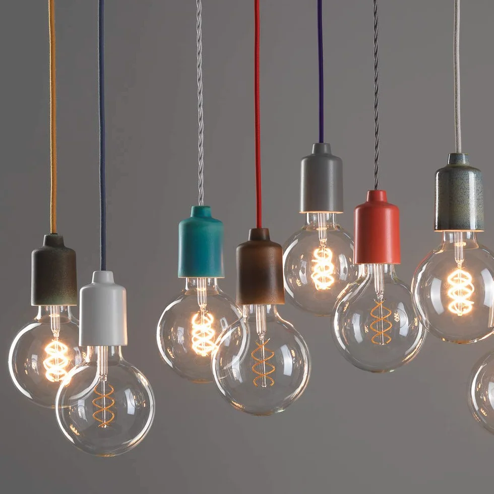 Klartext – Cable textil redondo luminoso para iluminación, 3 x 0,75 mm, rojo, 10 m. Atención: cable tierra incluido. Máxima seguridad a prueba de golpes.