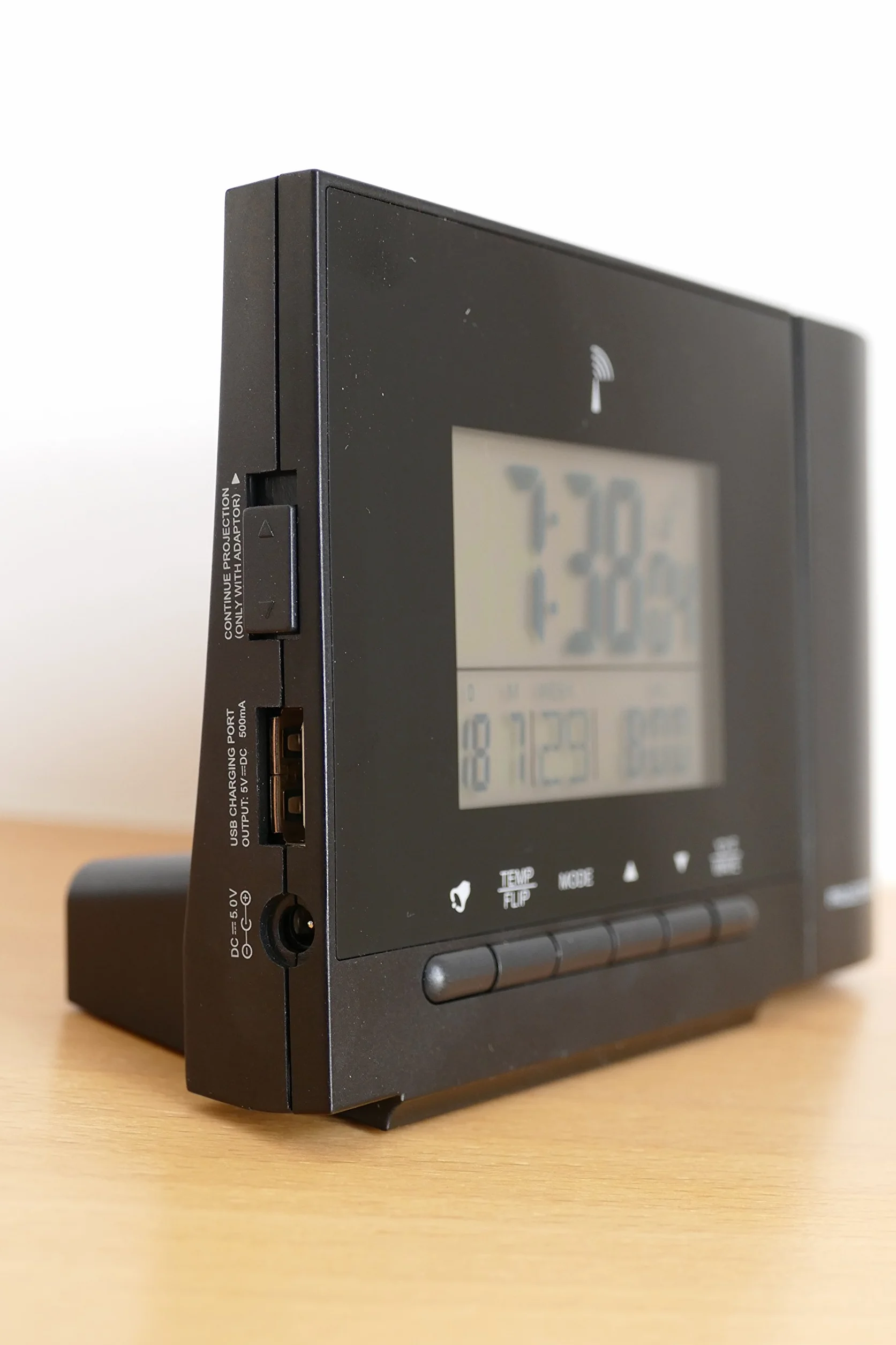 Radio controlada Proyección de Reloj con termómetro TFA 60.5013 (Negro)
