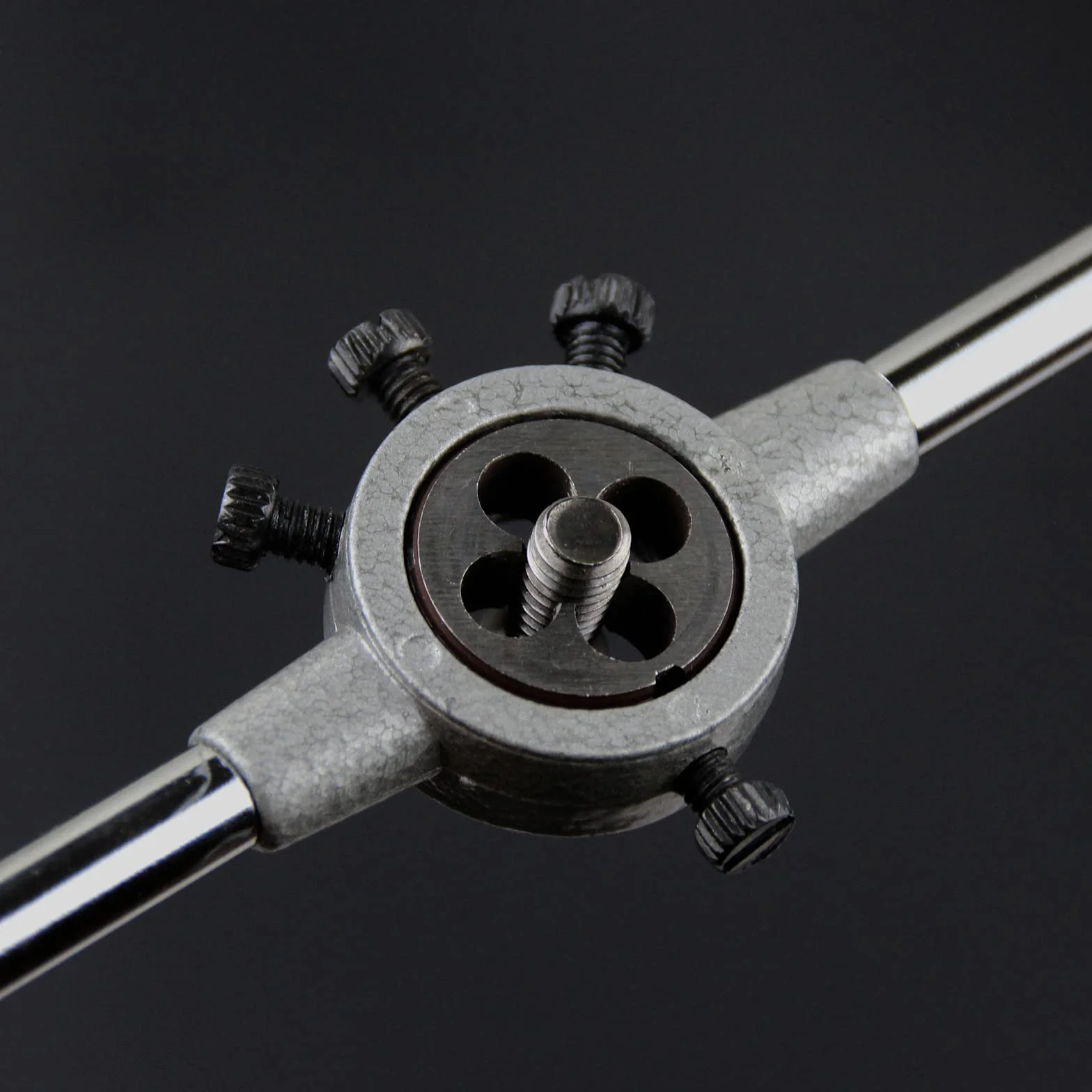 M24 x 0,75 troquel redondo métrico, rosca de la máquina de la mano derecha muere M24 x 0,75 mm