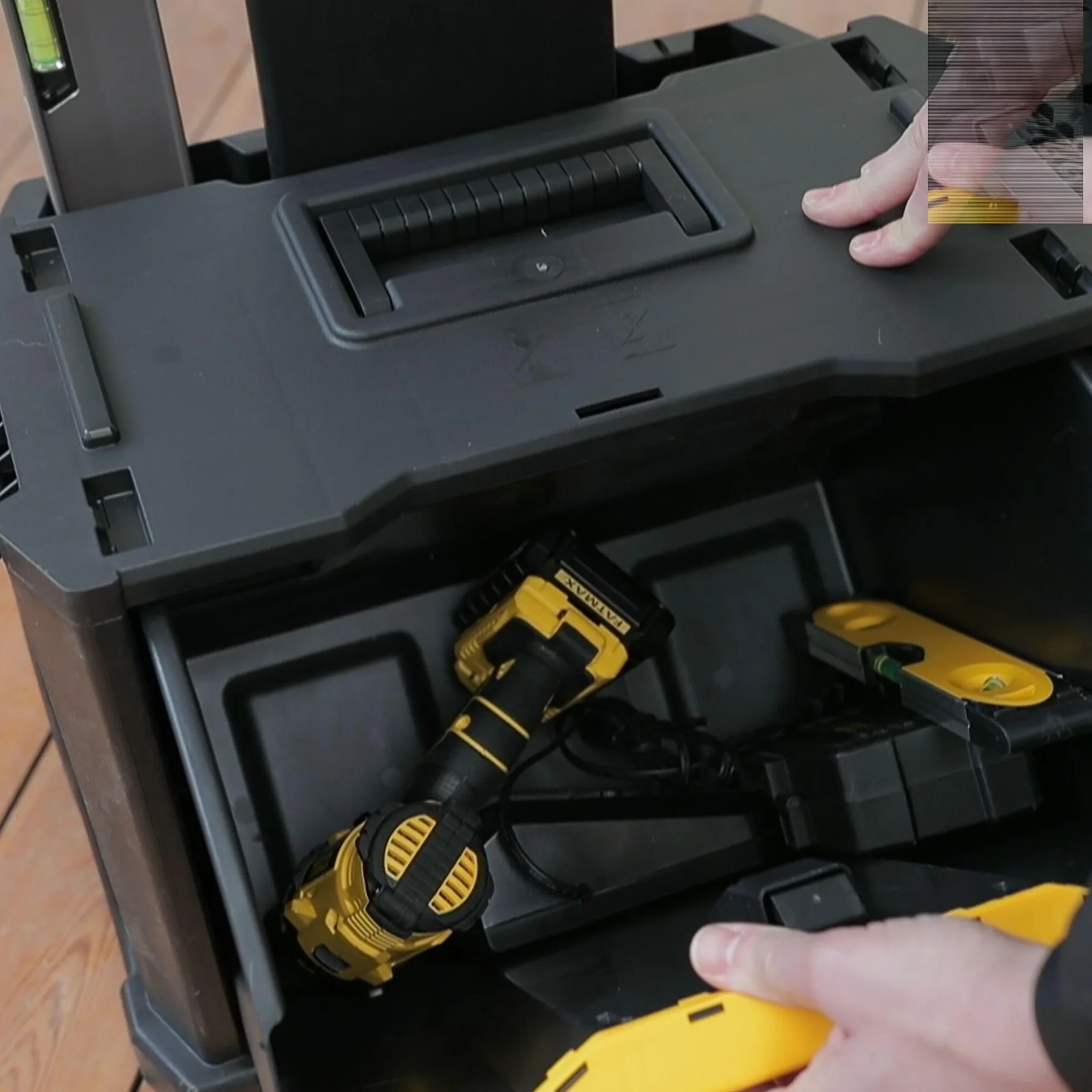 STANLEY Modular Taller Rodante 3 en 1 con Ruedas, Asa Telescópica, 35 kg