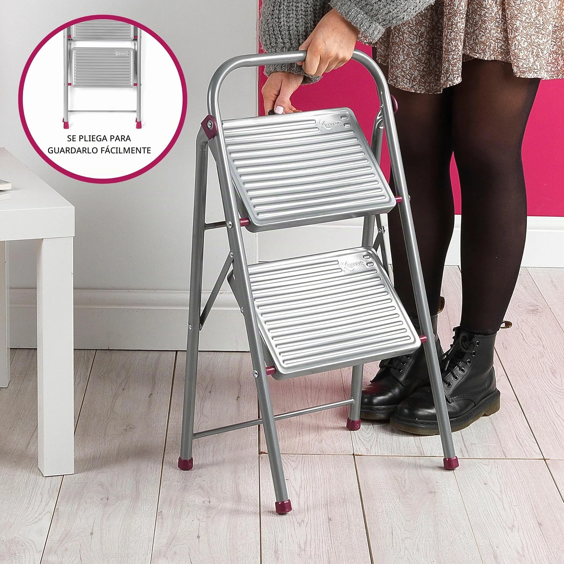 Kleeneze KL068491EU Escalera Plegable con 2 Peldaños, Fácil De Plegar, Gancho De Seguridad, Antiadherrente, Color Rosa/Gris, 80 cm