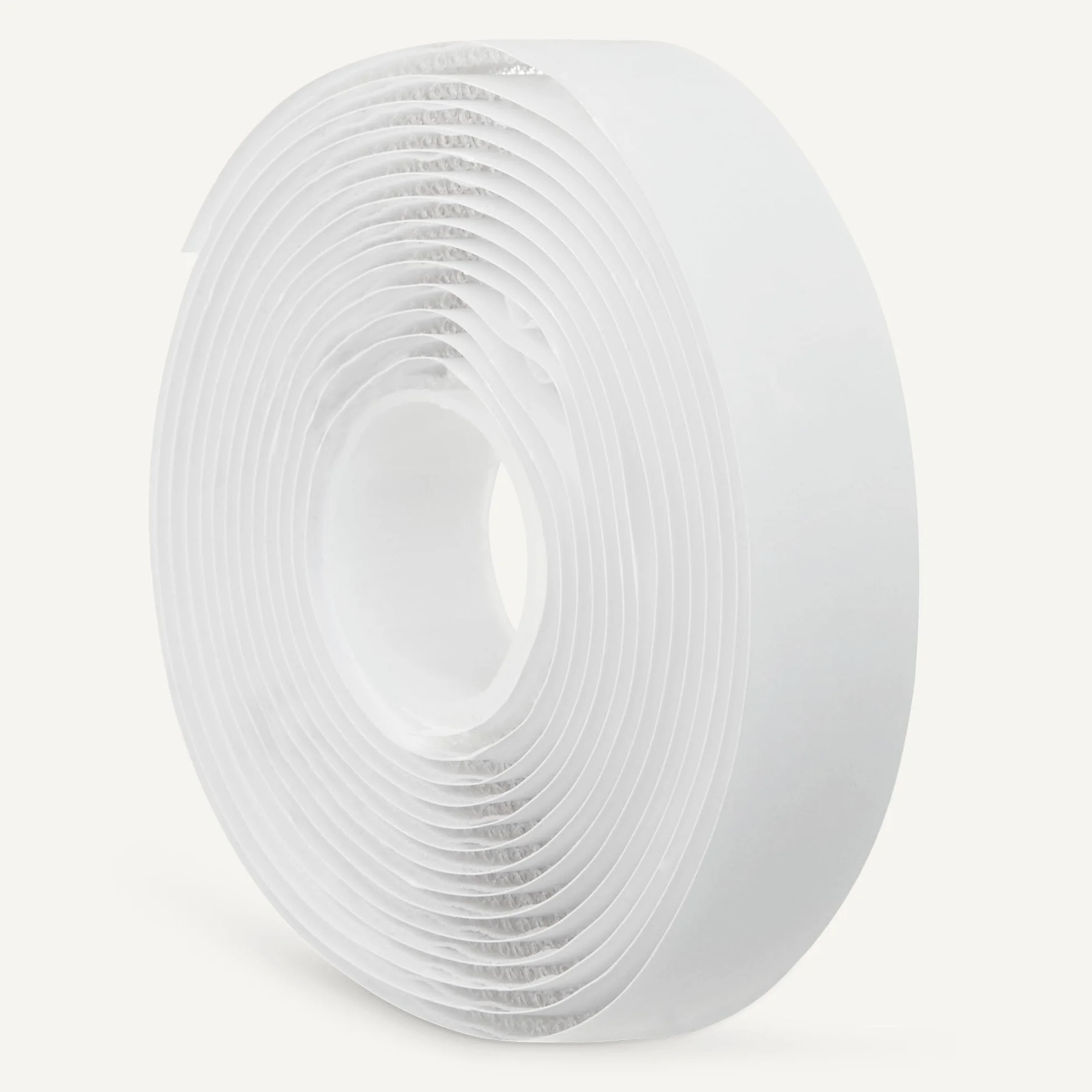 Amazon Basics Cinta de Gancho y Bucle, Dorso Adhesivo, 3m x 1,9cm, Blanca