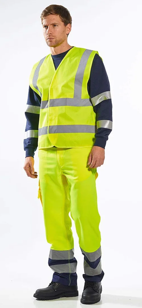 Portwest C466 - Hi-Vis bombardero clásico