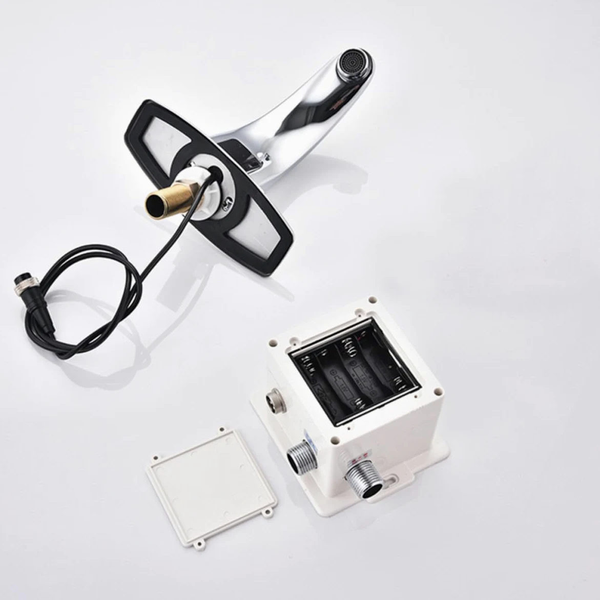 Toddmomy Grifo Automático Función Ahorro de Agua para Lavabo de Baño Sensor Infrarrojo Cobre Plateado y Encendido/apagado Automático