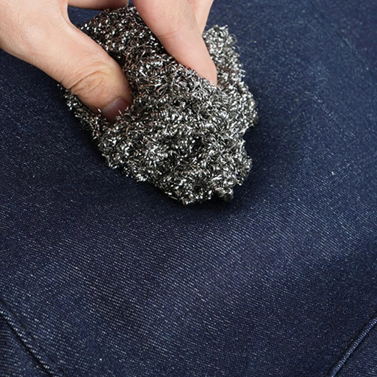 MERIGLARE Delantal de Soldadura Confeccionado en Denim Robusto Protección de Manga Larga Almacenamiento Fácil Gracias Al Bolsillo Comodidad Durante Largas, Longitud 112 Cm