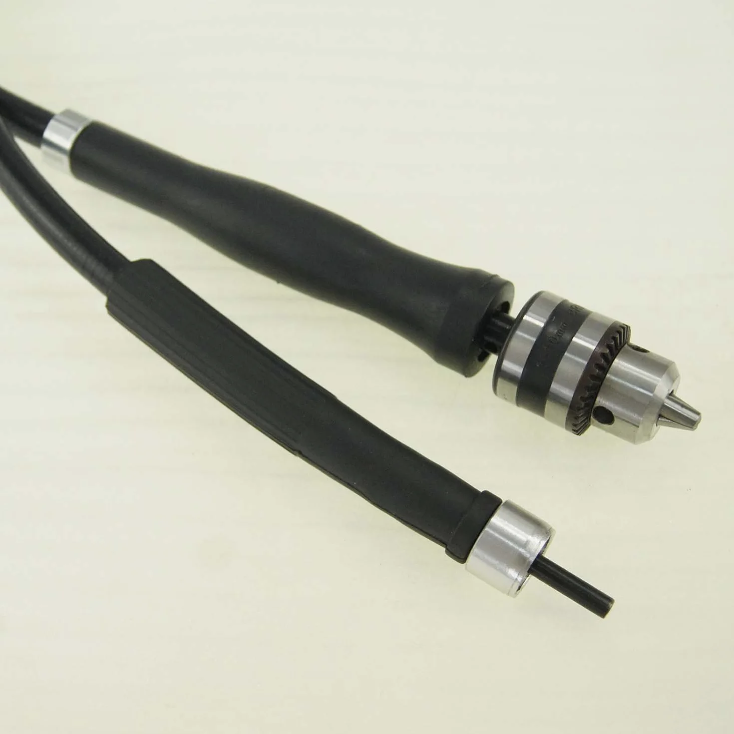 KATSU Eje de Extensión de Taladro Flexible con Portabrocas de Llave de 10mm, 55" de Largo, Adaptador de Accesorio de Herramienta Rotativa de Mini Amoladora Multiusos 105045