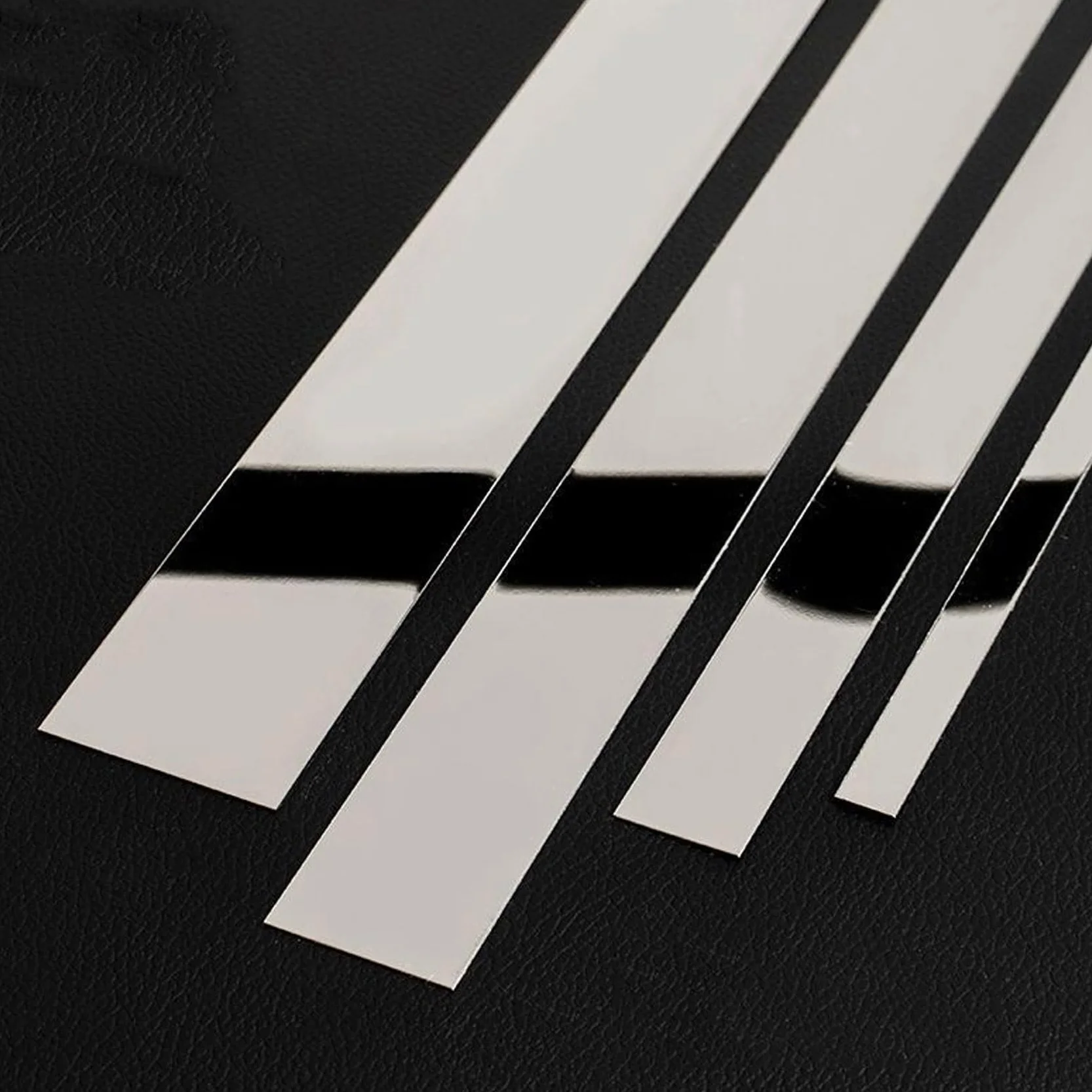 3 Metros Autoadhesivo Moldura de Pared de Acero Inoxidable Borde de Metal Autoadhesivo Flexible, diseño despegar y Pegar, moldura Metalizada y (Size:Width 8cm/3.15inch,Color:Plata Brillante)