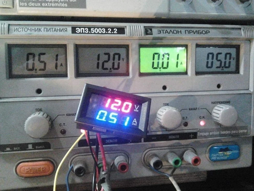 2 piezas 0.28"LED Digital Voltímetro Amperímetro DC 0-100V 10A, Volt Amp 2in1 Tester para 12V / 24V Multímetro Amperaje Medidor Volt Amp Amper Panel