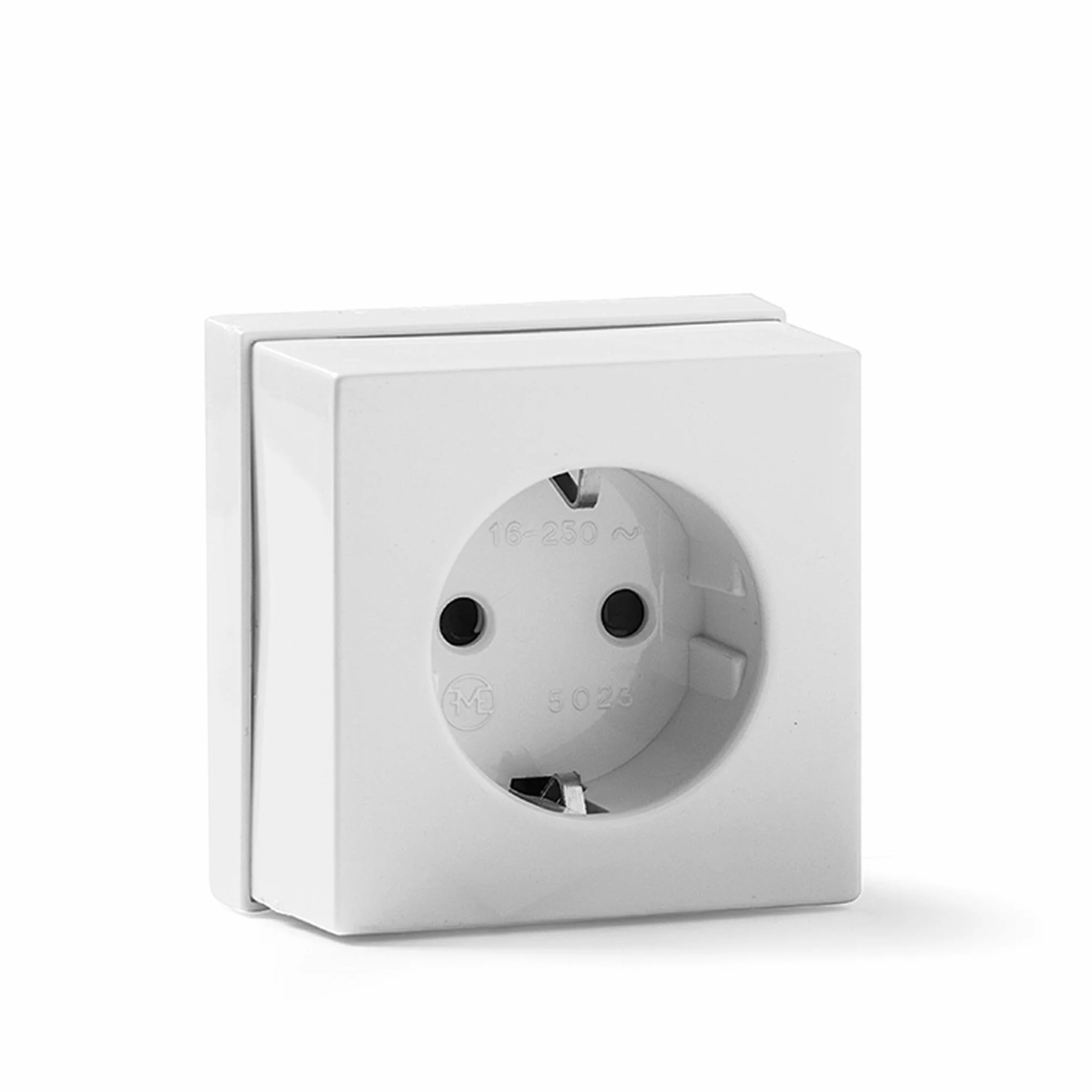 FAMATEL Toma de corriente TTL Serie 5000 65x65mm Superficie 16A 250V Blanco