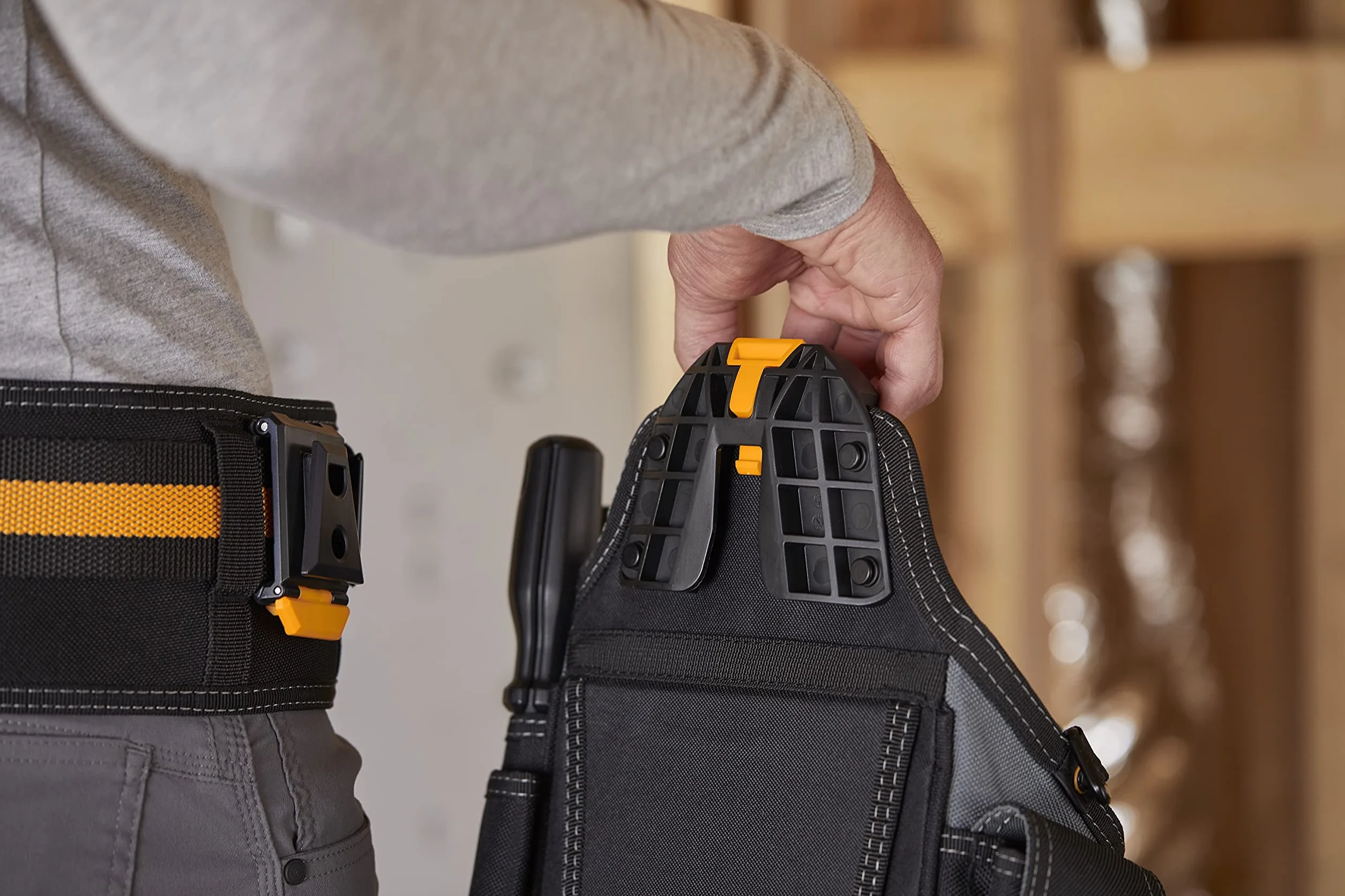 ToughBuilt Master TB-CT-104 Bolsa para Electricista con Correa para el Hombro