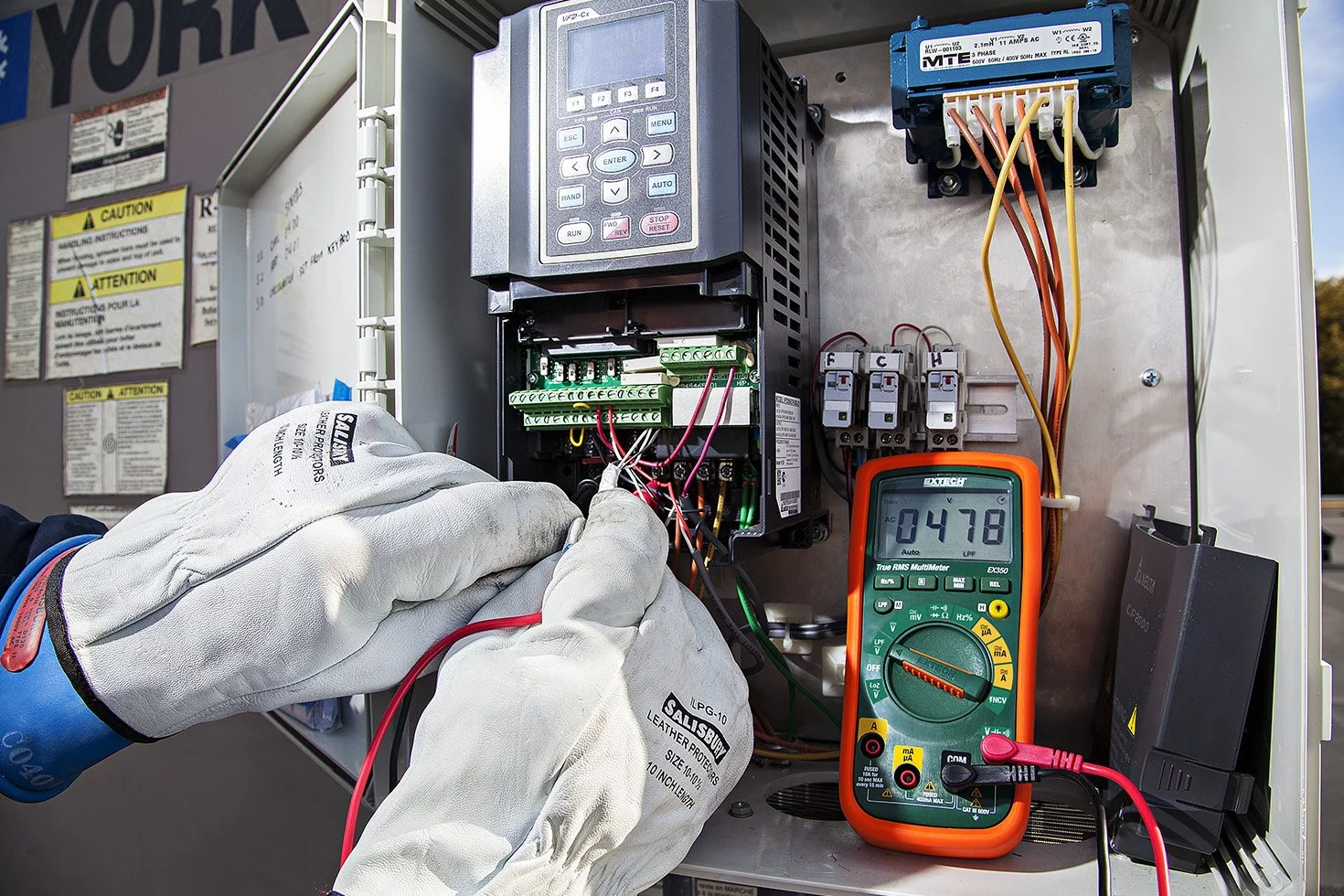 Extech EX350 Multímetro profesional RMS verdadero con VSC