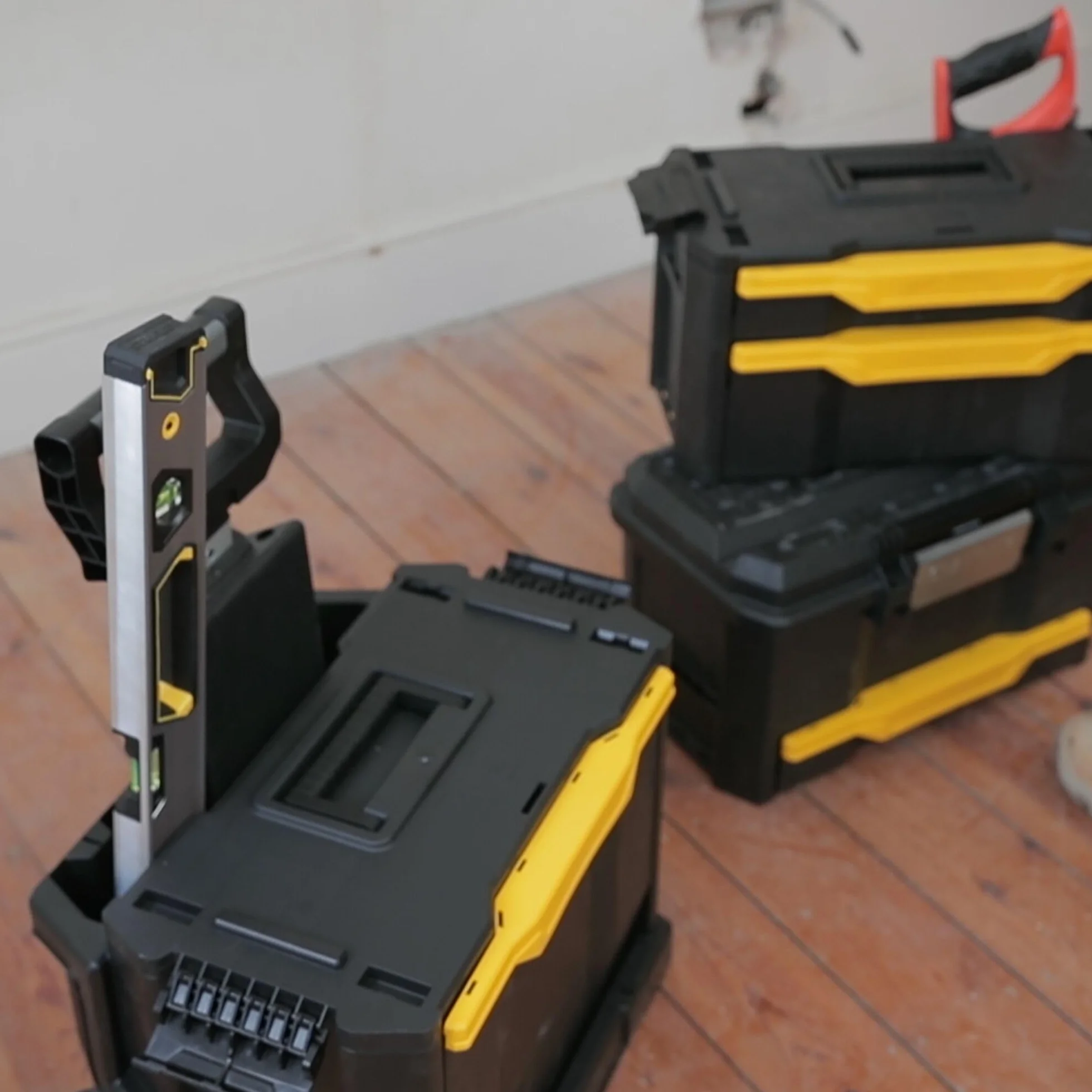 STANLEY Modular Taller Rodante 3 en 1 con Ruedas, Asa Telescópica, 35 kg