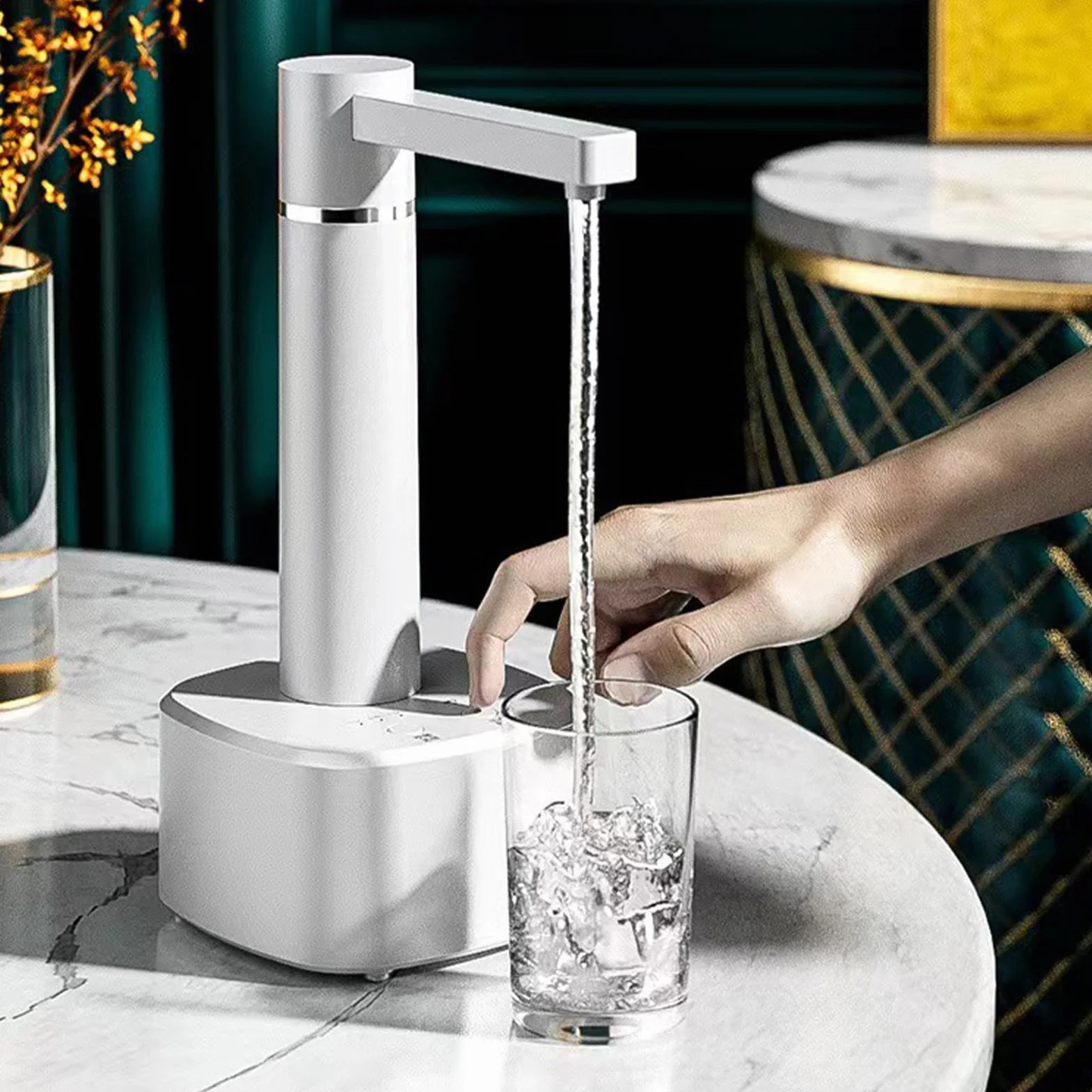 Dispensador de Botellas de Agua de Escritorio, dispensador de Agua automático, Jarra para Beber Recargable por USB, Bomba de Botella, encimera para Cocina casera (Blanca)