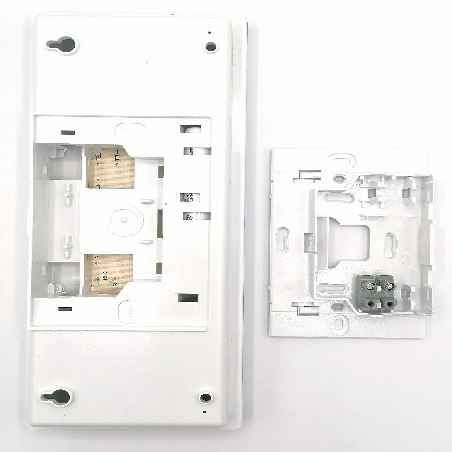 ZEMPER LDF3150C Luz de emergencia LED recargable 150 lúmenes IP65 empotrable