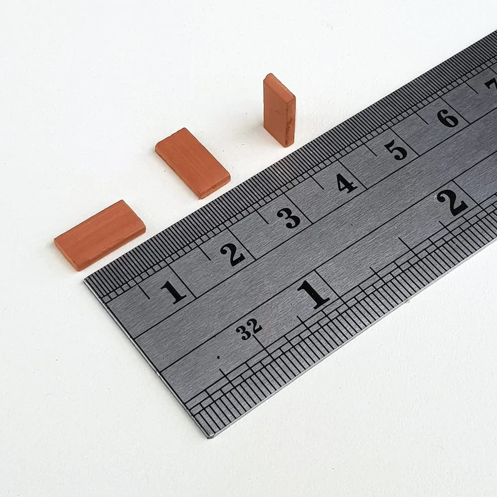 Baldosa (teja) en miniatura. Baldosa rectangular (Teja plana) roja 11 Mm. (600 u.)