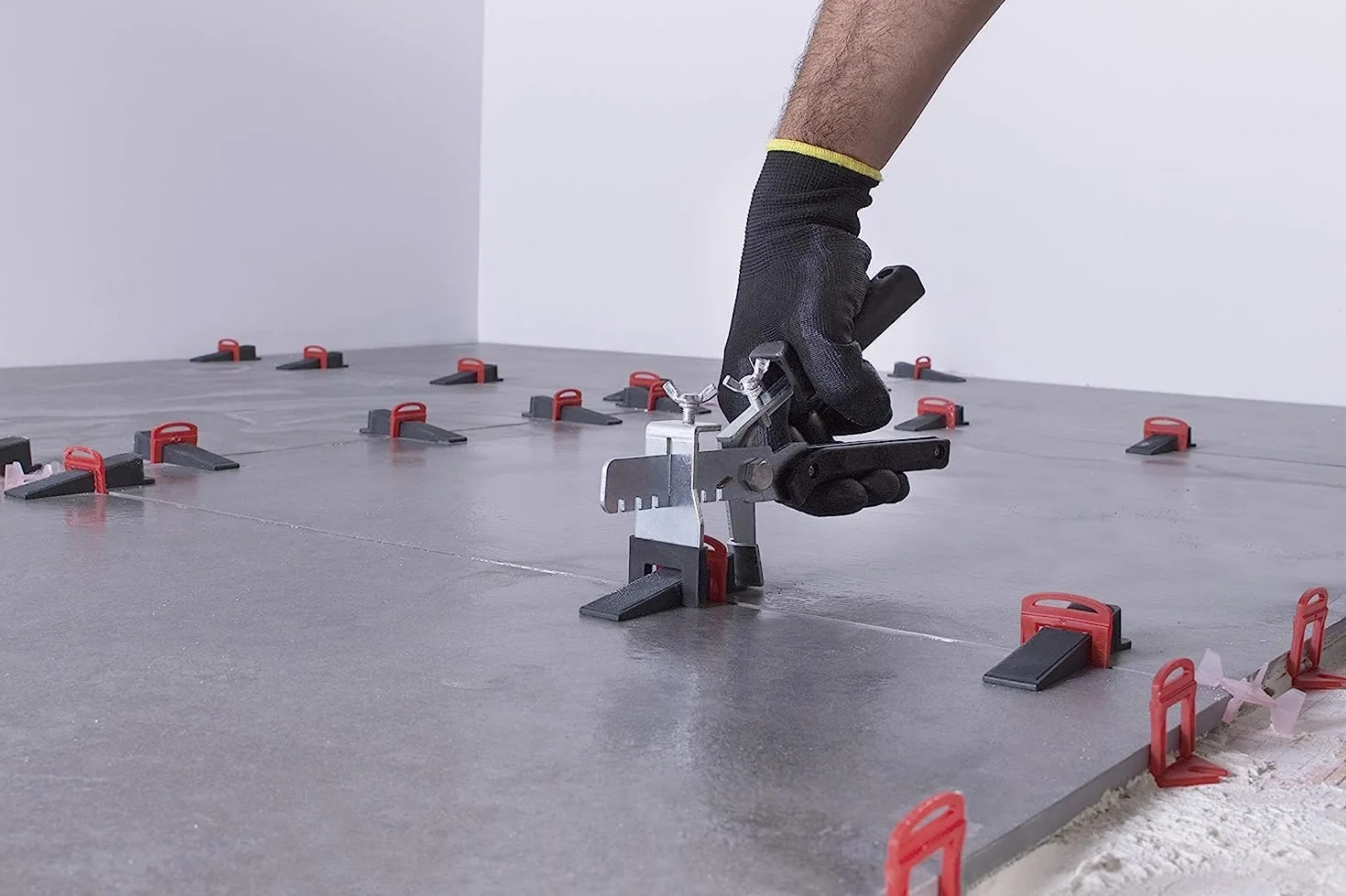 RUBI 2868 | Bridas de Nivelación para Cerámica | Brida de 3 mm para Baldosas Cerámicas de entre 6 y 15 mm | Para Formatos de 30x30 cm y Superiores | 400 unidades | BRIDA DELTA LEVEL SYSTEM