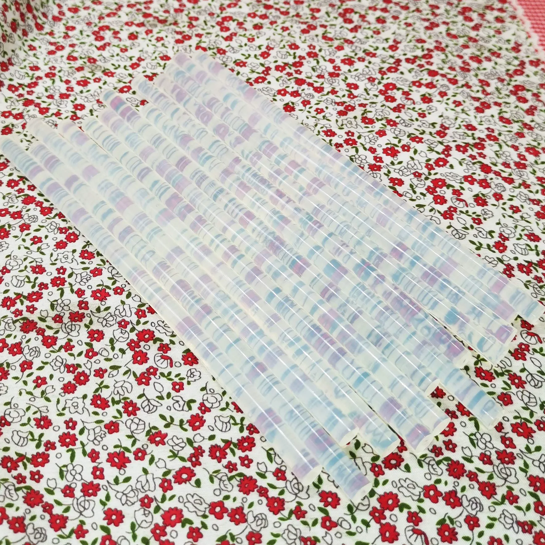 Barras de Pegamento Caliente 7x180mm Adhesivo Transparente para Pistola de Pegamento Termofusible de 7mm - Paquete de 110