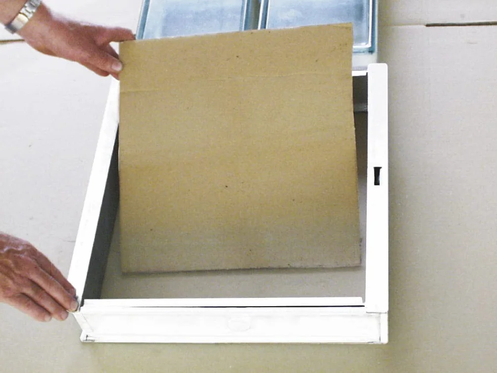 Ventana/Marco abatible y basculante para 1 bloque de vidrio de cm 19x19x8 | Unidad de venta 1 Ventana por 1 bloque de vidrio