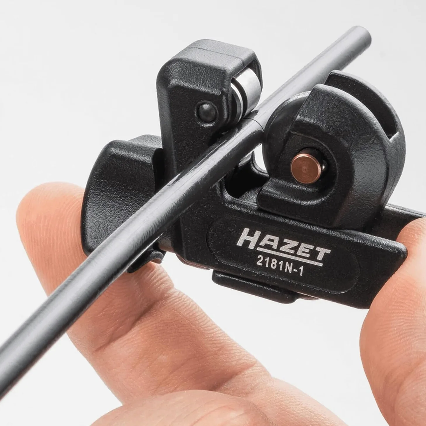 Cortatubos HAZET 2181N-1 con sistema de cambio instantáneo (ICS) I mando giratorio ergonómico para un manejo - para cortar aluminio, cobre y tubos metálicos de pared delgada