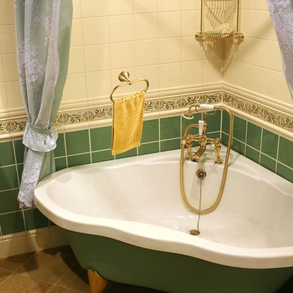 Toallero de mano de latón montado en la pared para baño cocina