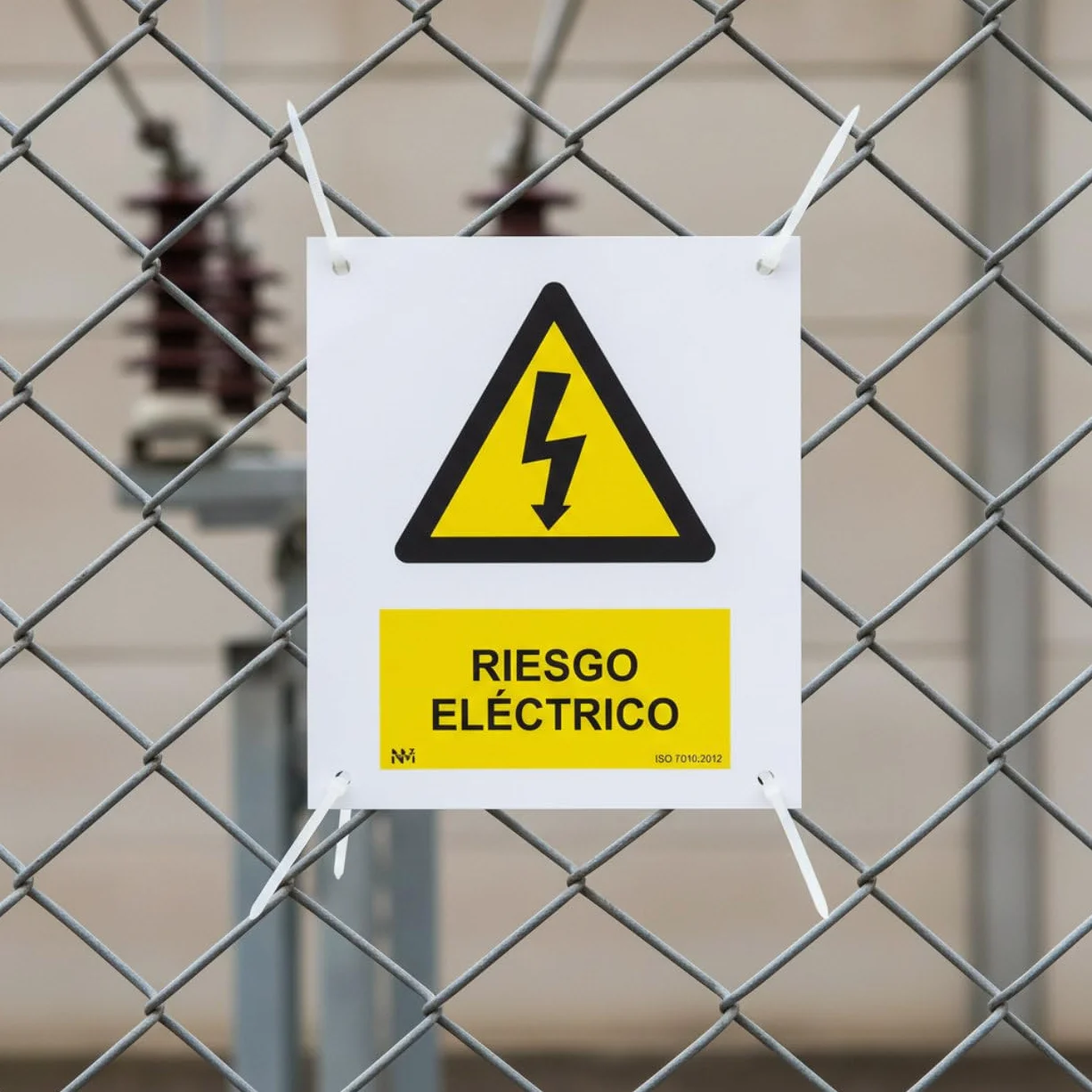 Normaluz RD35607 - Señal Adhesiva Riesgo Eléctrico Adhesivo de Vinilo 15 x 20 cm, Amarillo