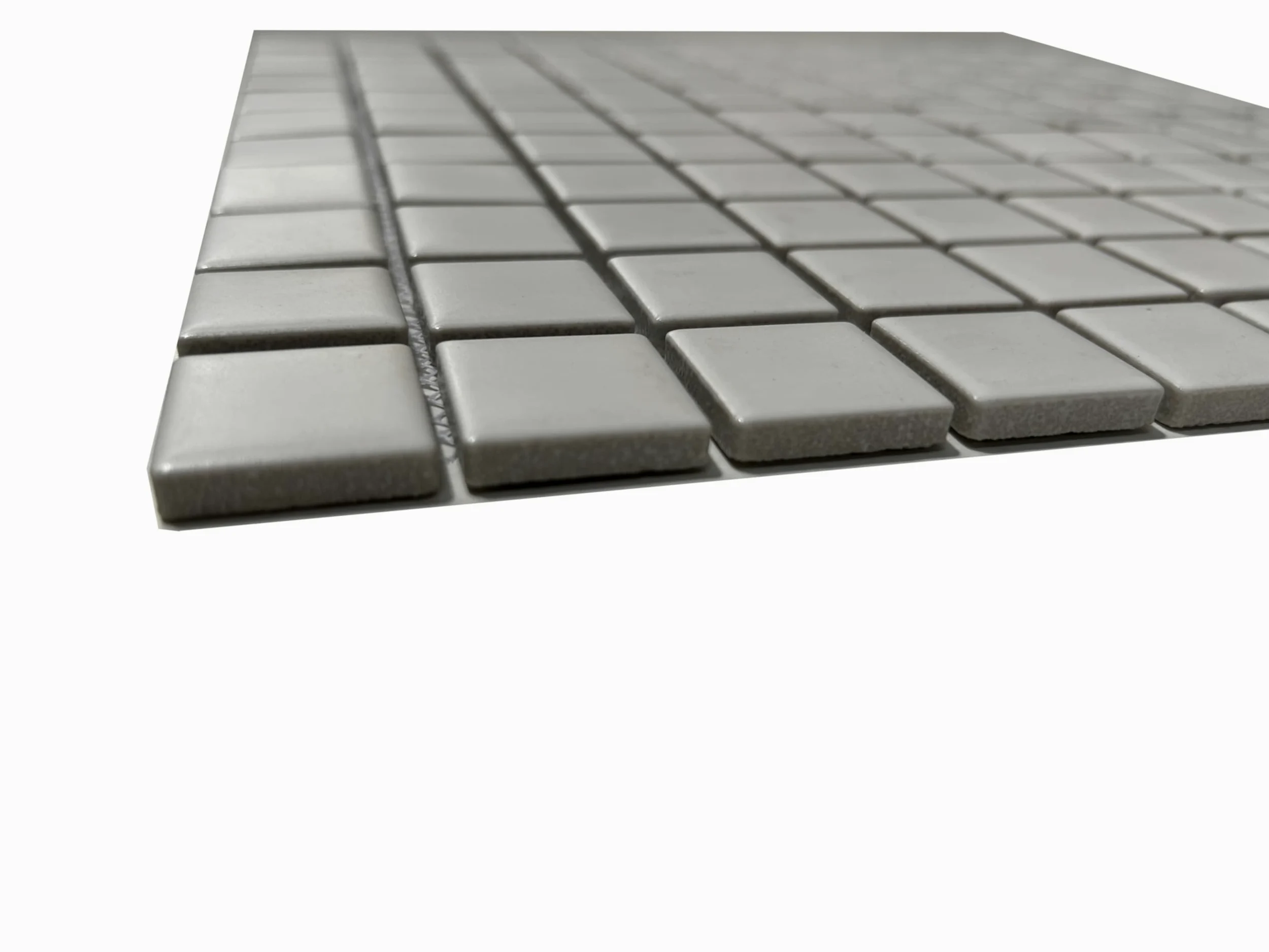 Cottoceram. Modelo G001 (BLANCO BRILLO) Mosaico enmallado de Porcelanico. Medida 2,5x2,5cm. Pegado en mallas de 30x30cm