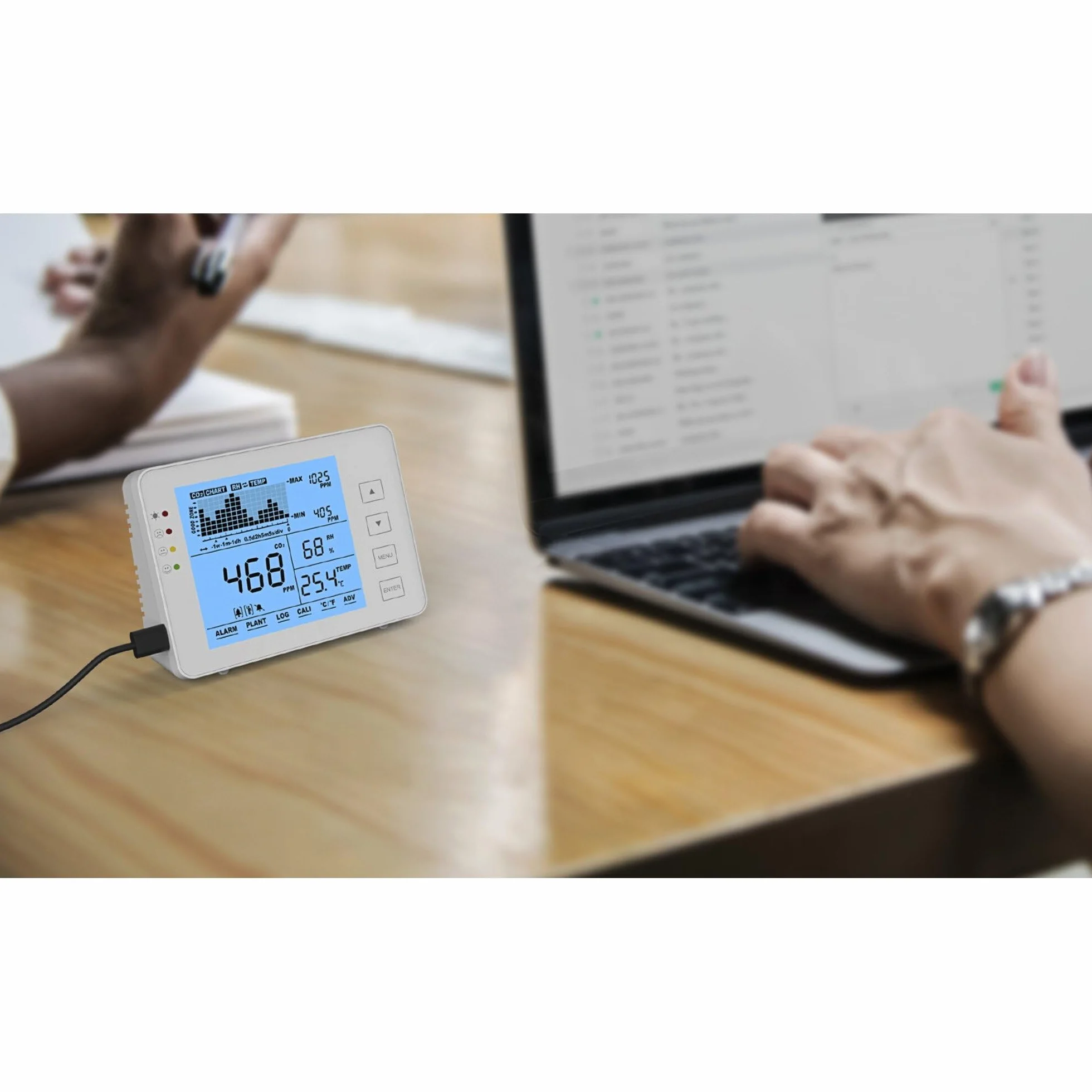 Seben 1200P W Medidor y monitor de CO2 con semáforo, alarma acústica, registrador de datos para la medición de la calidad del aire