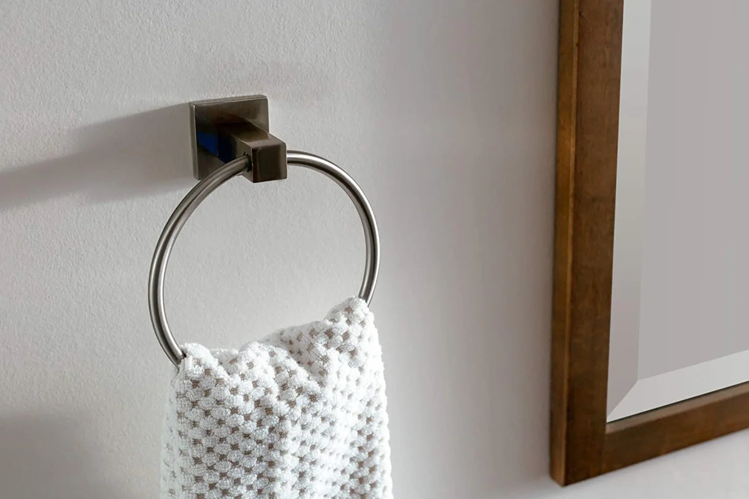 YUET Toallero de Anilla, Porta Toallas Redondo, Acero Inoxidable, Montaje en Pared (Plata)