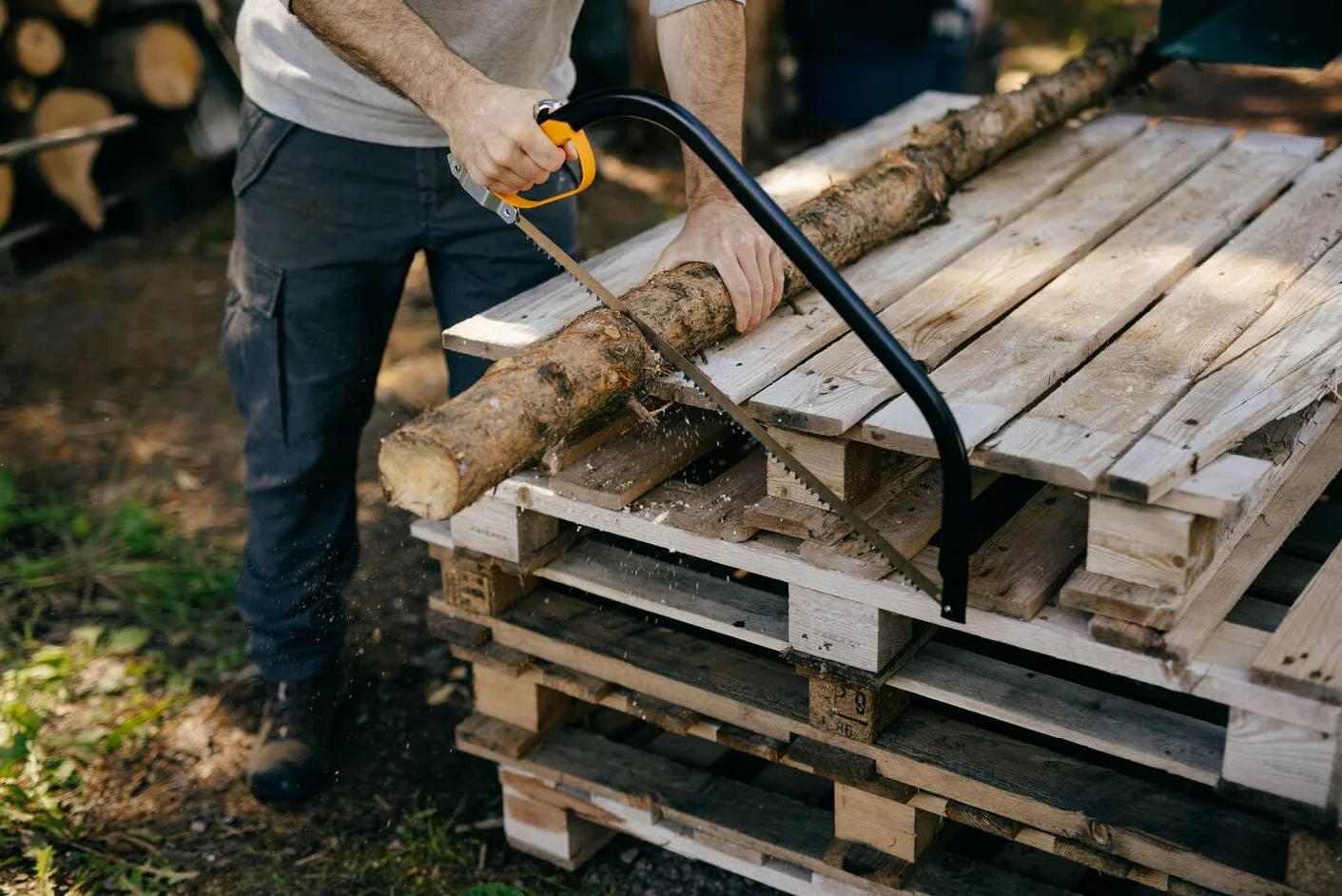 Fiskars Sierra de arco para madera verde, Cuchilla fija, 70 cm, Acero, Negro/Naranja, SW31