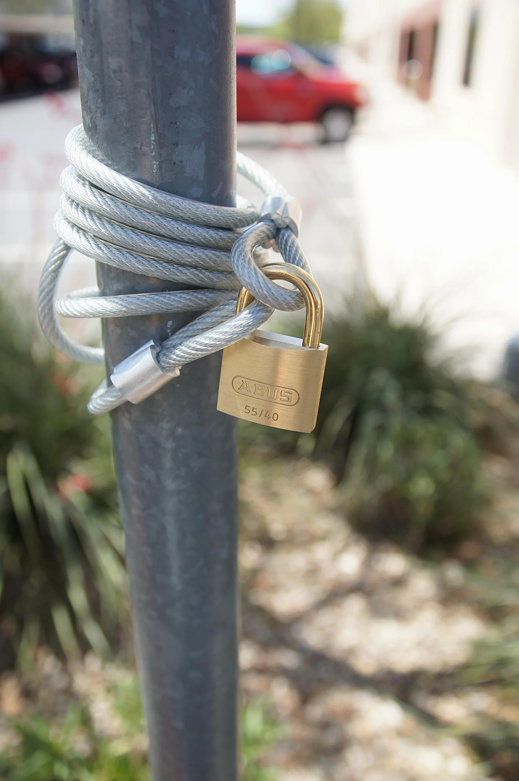 Abus 55/30 B KA (todo tipo de clima candado de latón con grillete de acero endurecido con llave (