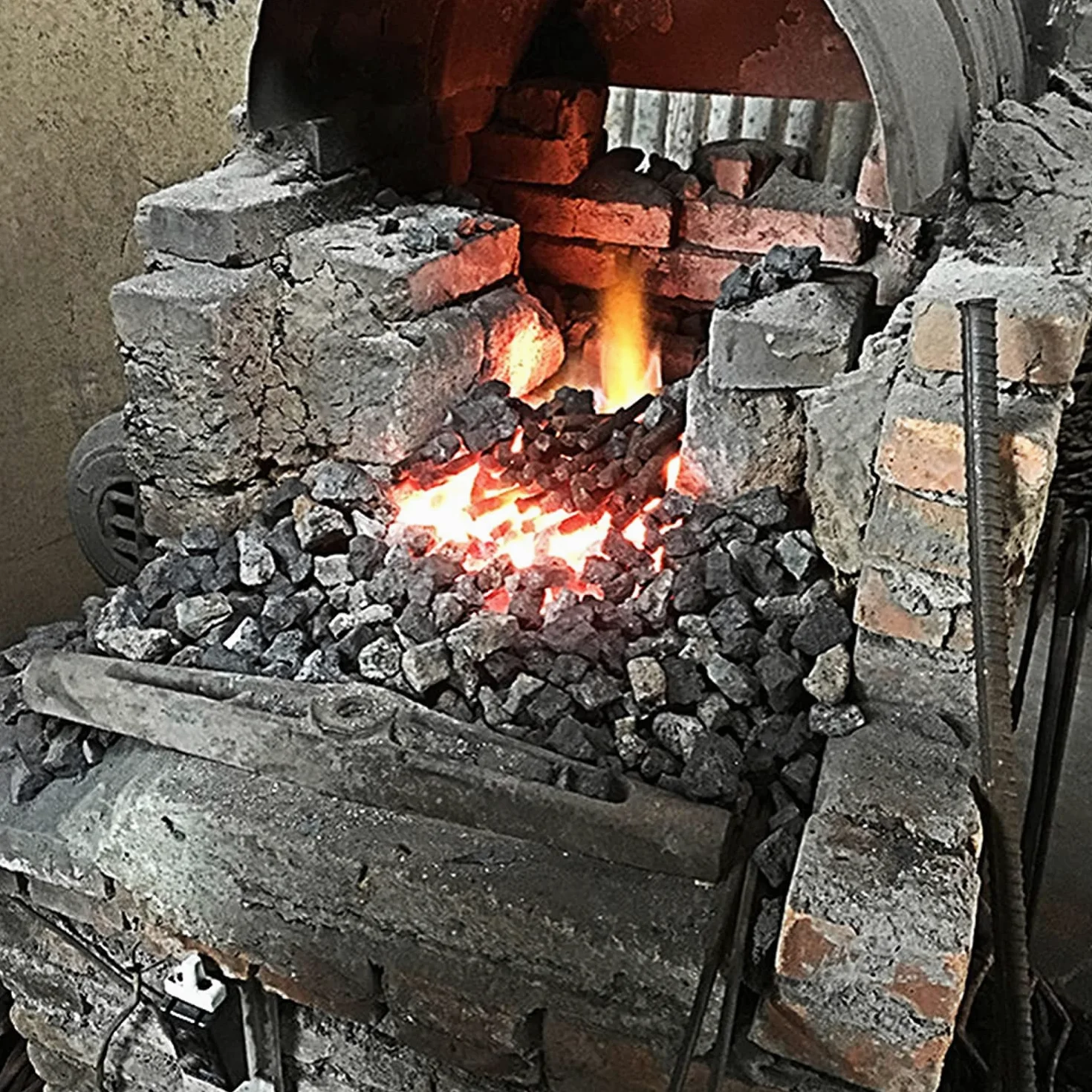 Pinzas para Hacer Cuchillos Pinzas Herrero 37cm -100cm Pinzas de Hierro Puntiagudas Pinzas forja Cuchillas Pinzas forja Yunque Pinzas Herrero para Ingeniero Forja Herrero