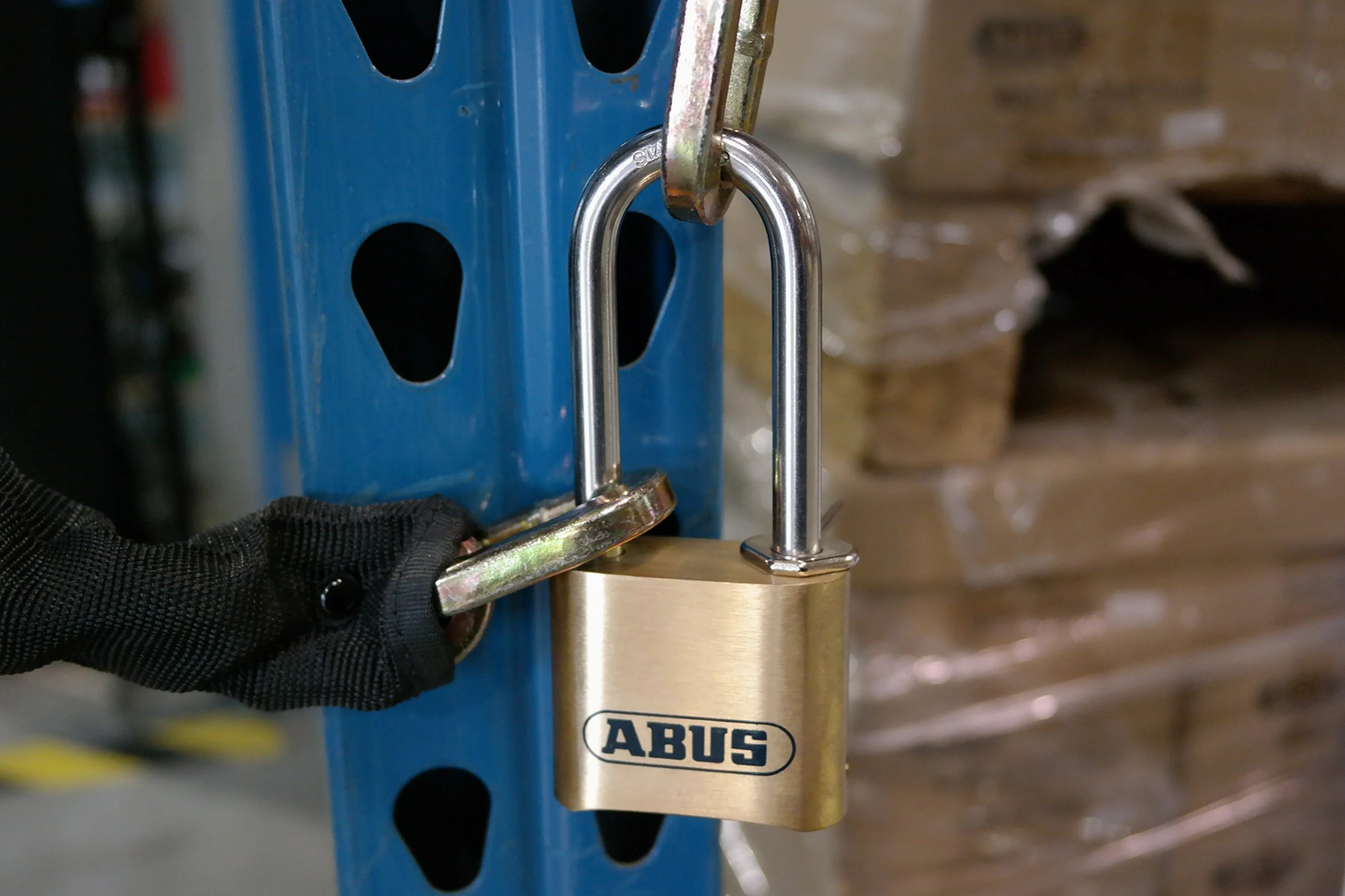 ABUS Candado de combinación de latón macizo 180/50, grillete largo de acero inoxidable (2-1/2 pulgadas)