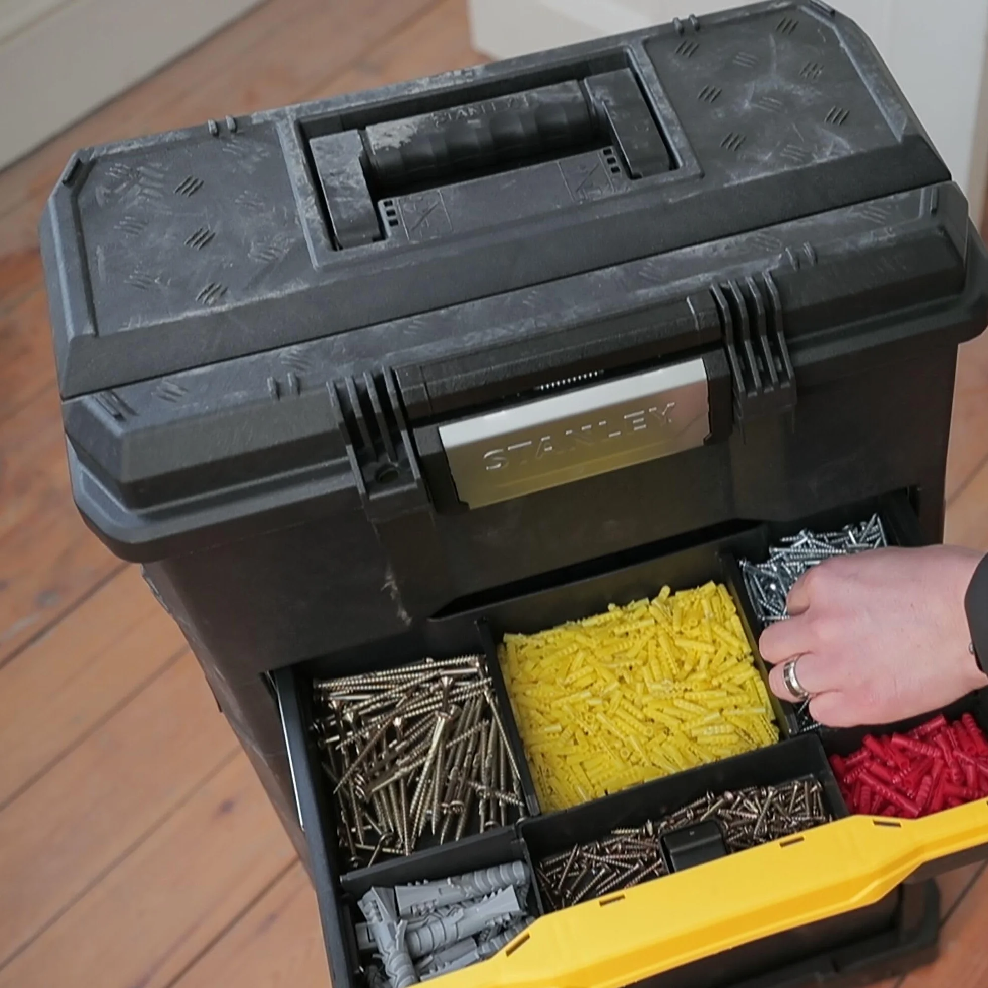 STANLEY Modular Taller Rodante 3 en 1 con Ruedas, Asa Telescópica, 35 kg