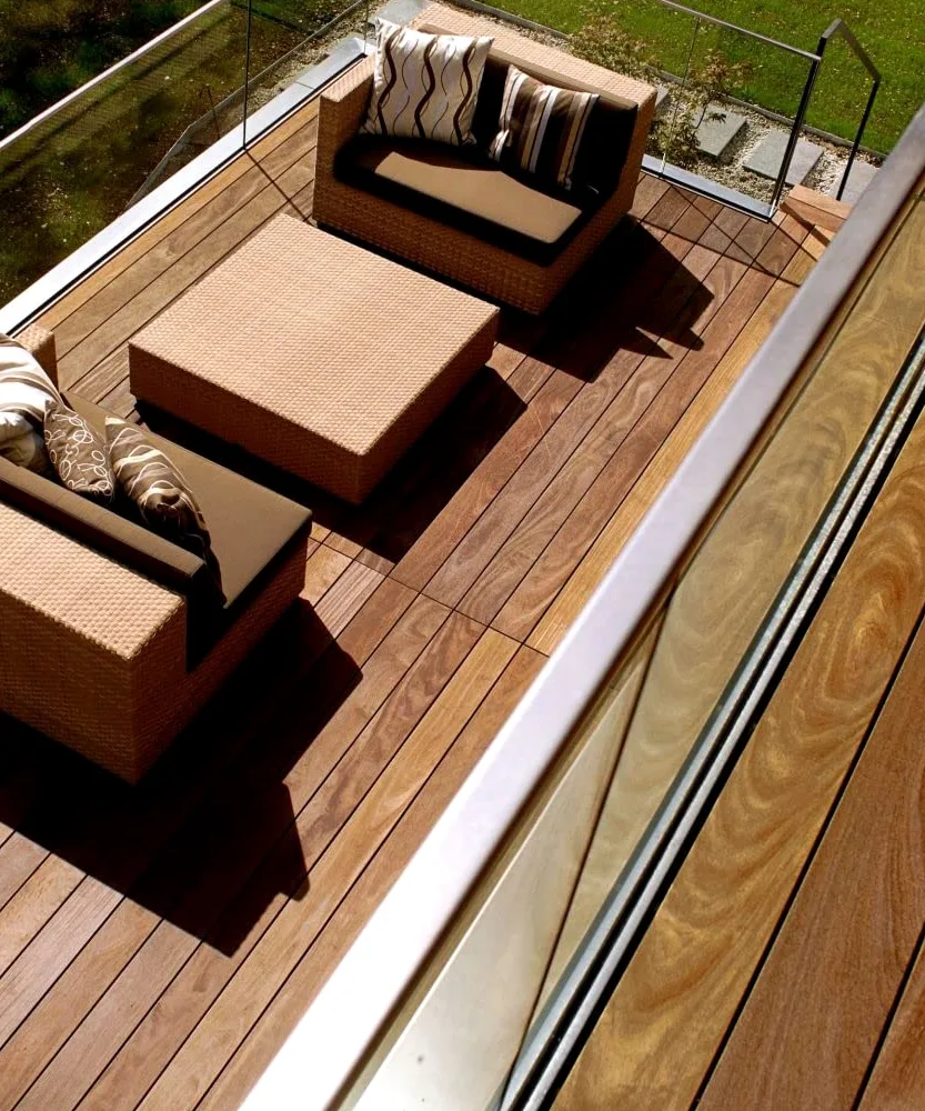 Tablones de terraza de Cumarú de BioMaderas, FSC 100% 21 mm de grosor, 145 mm de ancho (152 cm de longitud)