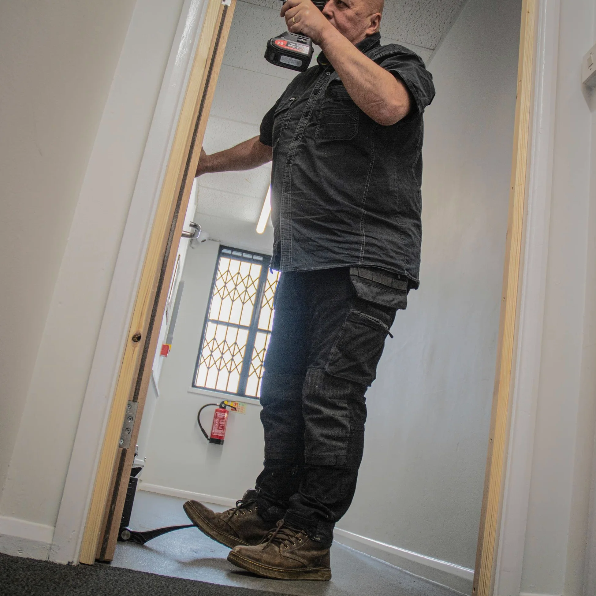 Trend Elevador de puertas: Ayuda para colgar puertas con pedal, para carpinteros y colocación de alfombras, elevación de 38 mm, D/LIFT/A