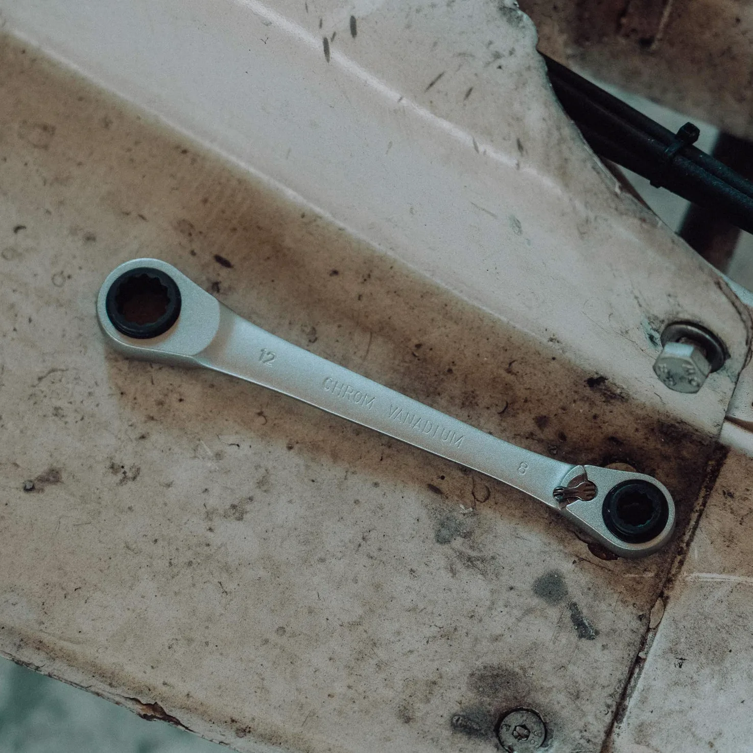WIESEMANN 1893 Llave de carraca de doble anillo 4 en 1 con los tamaños 10, 13, 17, 19mm y 72 dientes de acero al cromado vanadium CV I Llave de tuerca doble I 81031