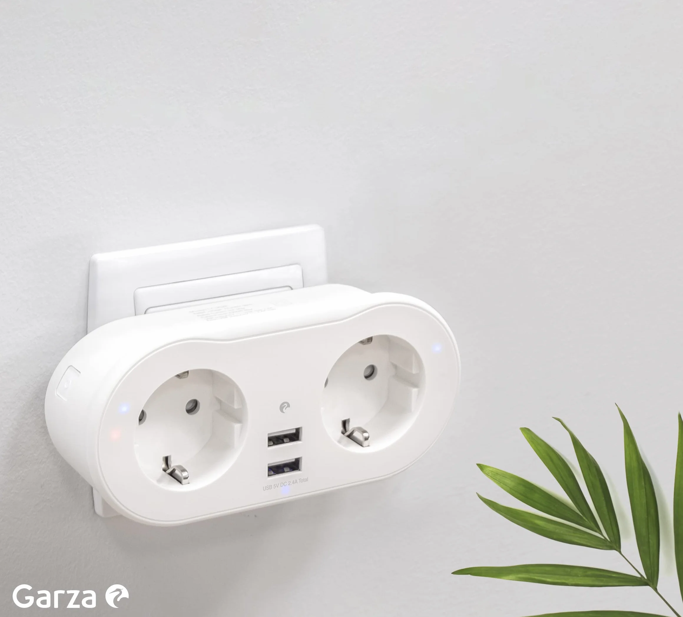 Garza Smart, Enchufe Wifi doble inteligente con 2 tomas y 2 puertos USB, programable, WiFi 2.4 GHz, con medidor de consumo, control remoto por app y por voz Alexa/Google, color blanco