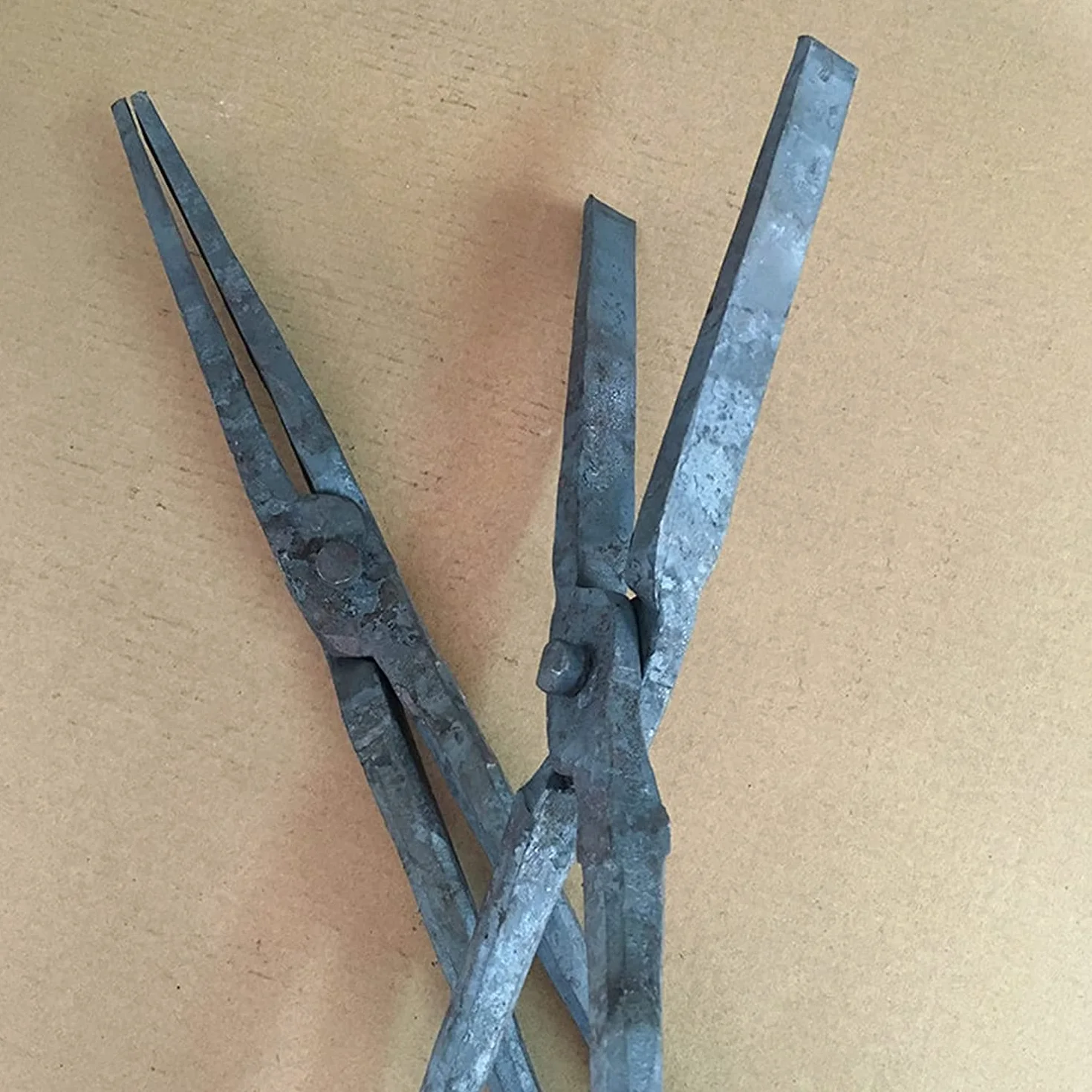Pinzas para fabricar Cuchillos Pinzas Herrero 37cm -100cm Longitud Pinzas Planas Pinzas Herrero Cuchillas Pinzas Yunque Pinzas forja Pinzas de Herrero para Ingeniero Forja de Herrero