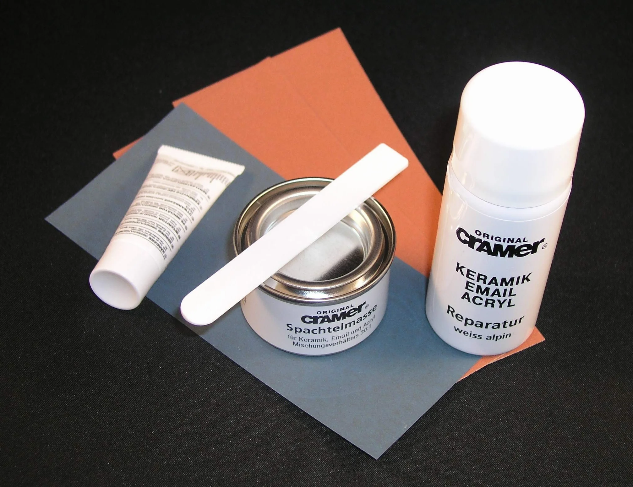 Cramer 16080EN - Kit de reparación de cerámica acrílica esmaltada, color blanco alpino/blanco sanitario, para reparaciones duraderas de bañeras, platos de ducha y lavabos
