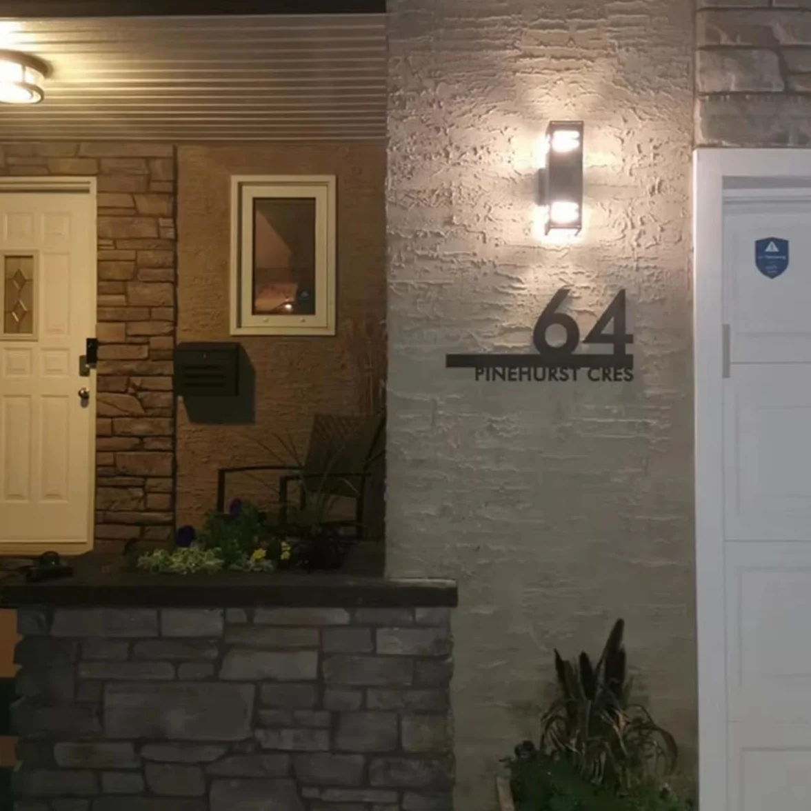 Letrero de metal moderno con el número de la casa, letrero de dirección de casa personalizado con nombre de calle (1)