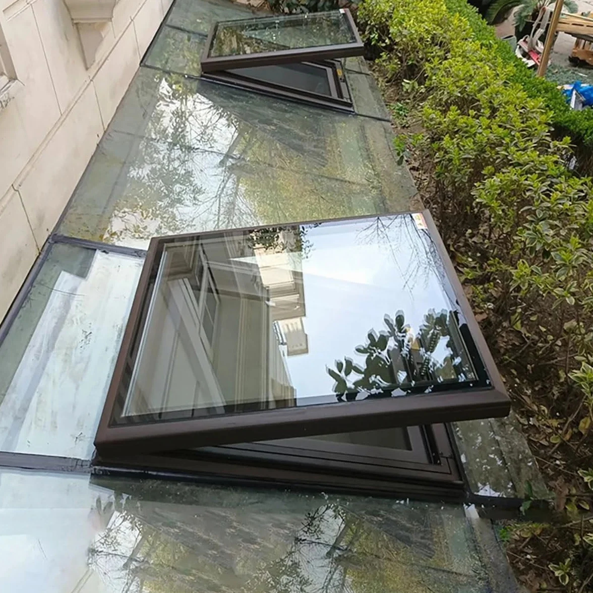 Ventana de tejado personalizable con apertura eléctrica, vidrio templado de doble capa, elevación a gas, control remoto y sensor de lluvia, para invernaderos, sótanos, áticos(Gray,LxW 60x70cm/23.6x27.
