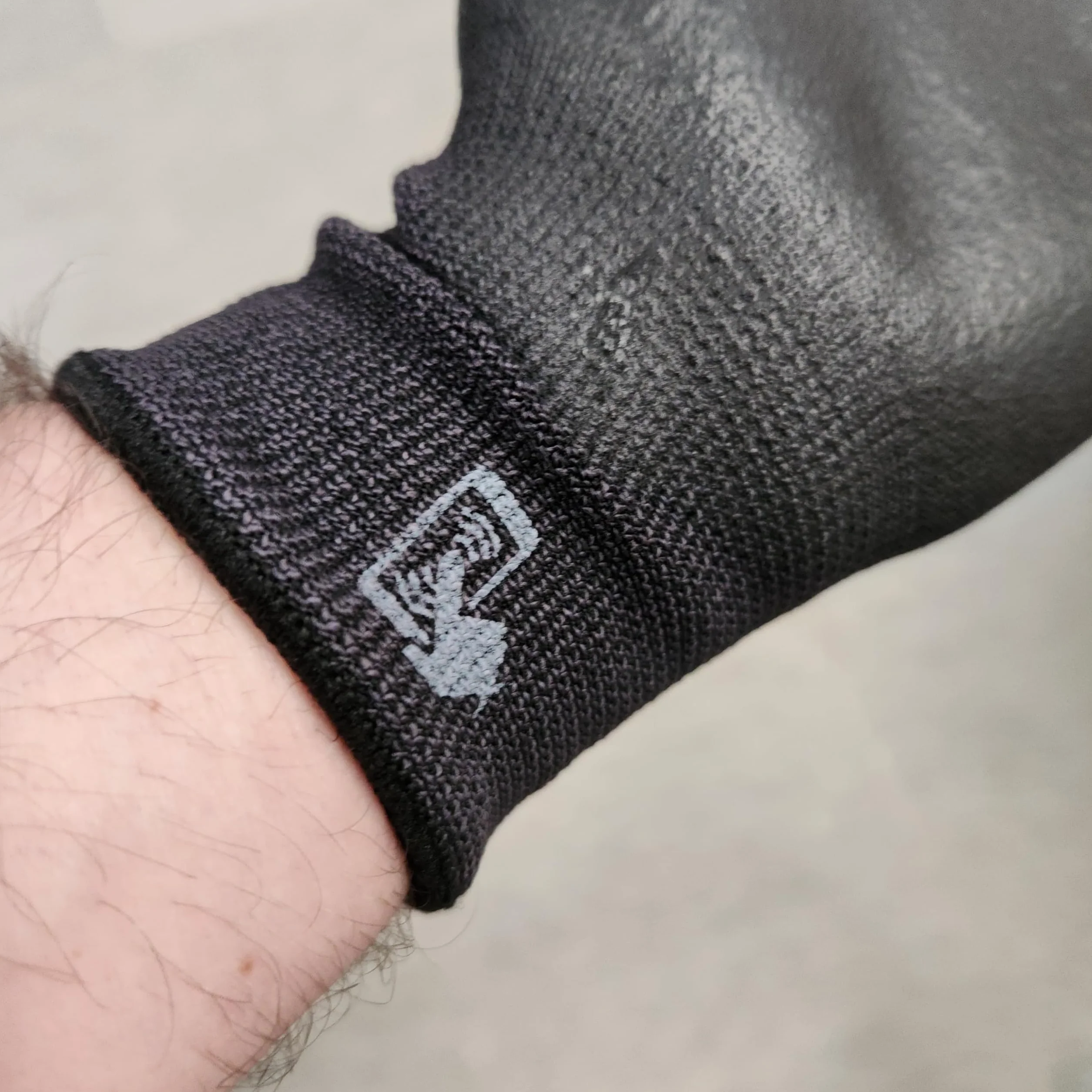 Guantes de trabajo Anti-corte EN388 BLACK Tactil TOUCH v.2 Revestimiento Nitrilo Antideslizante Protección laboral Profesionales BTT