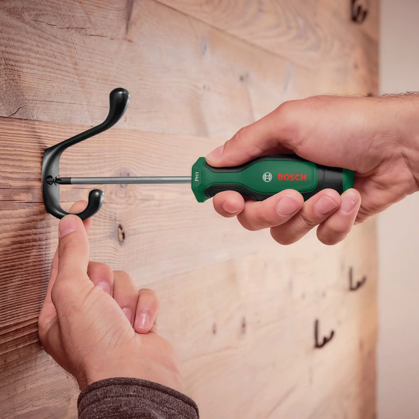 Bosch Juego de destornilladores, 8 piezas (8 destornilladores de alto rendimiento para bricolaje; acero S2; empuñadura suave; punta magnética)