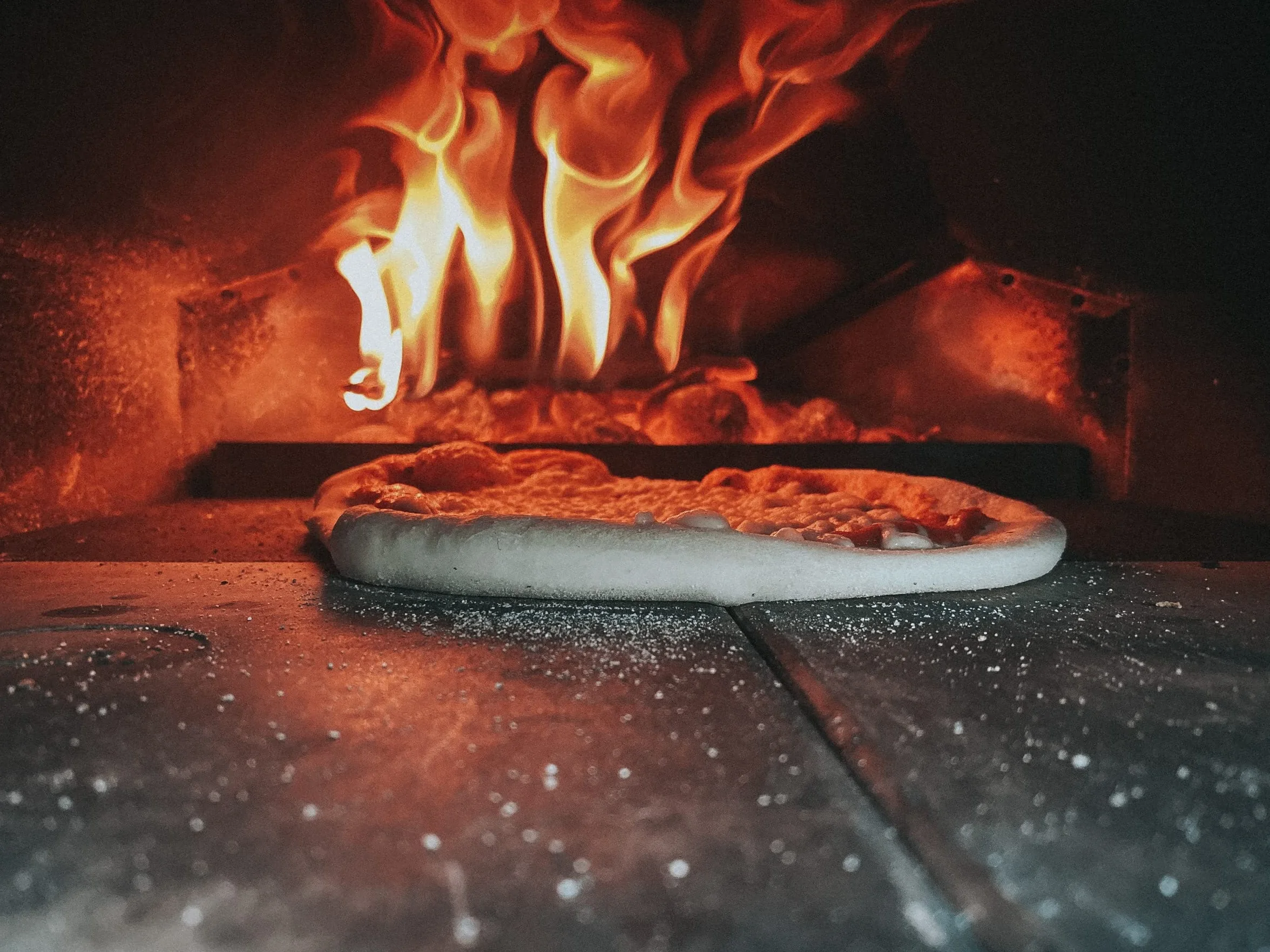 9kg Leña de Haya para hornos pequeños de Pizza de Exterior - Hecho en España - 100% Natural