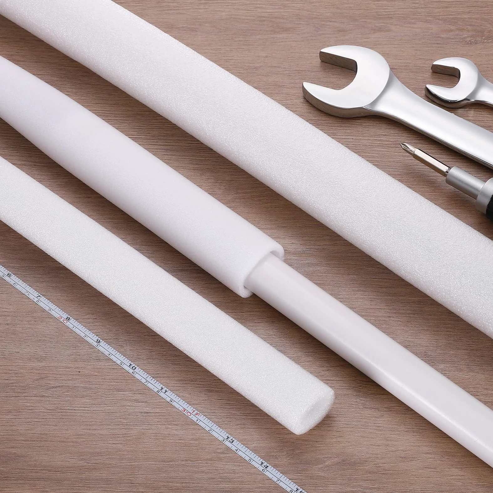 QUARKZMAN 5 Pcs Tubo De Espuma Para Aislamiento De Tuberías De 0.75 Pulgadas 3.3 Pies, Cubiertas De Tubo Hueco Para Protección Contra La Tuberías De Agua Fría Y Caliente, Blanco OD 1.1"
