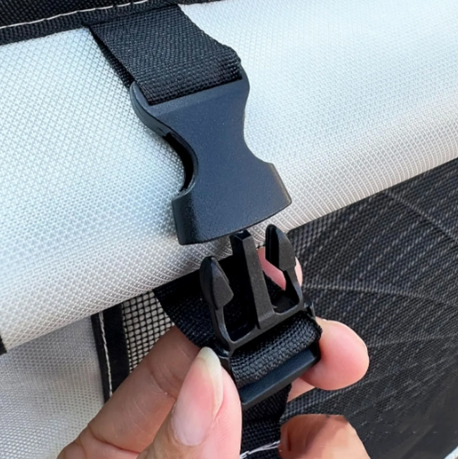 Funda para motor de aire acondicionado exterior, lona exterior anti-nieve anti-polvo, cubierta de aire acondicionado con hebilla fija, tejido Oxford, resistente al sol y a la humedad